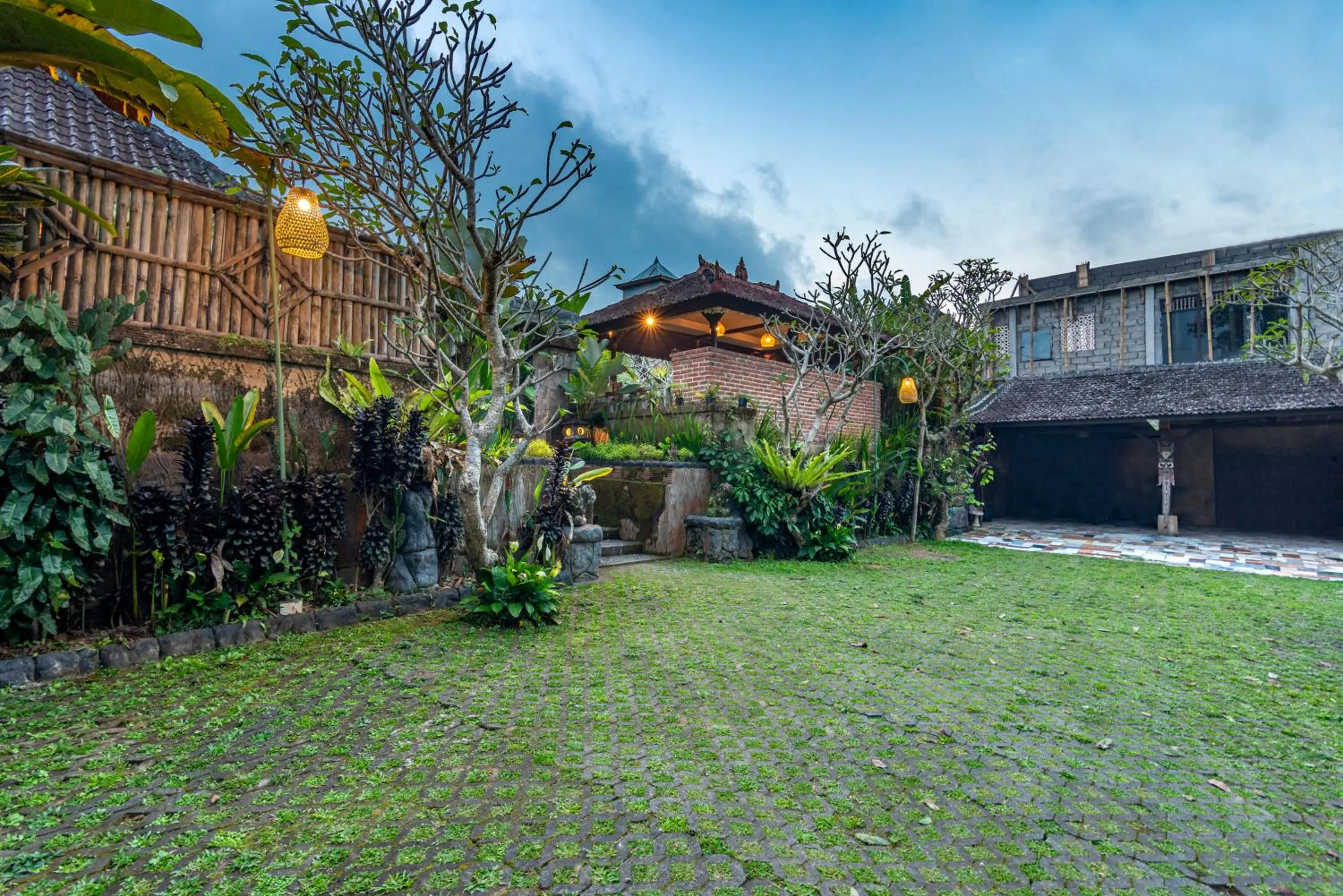 Garden in Bela's Vana Villa Ubud by Dhananjaya Hospitality