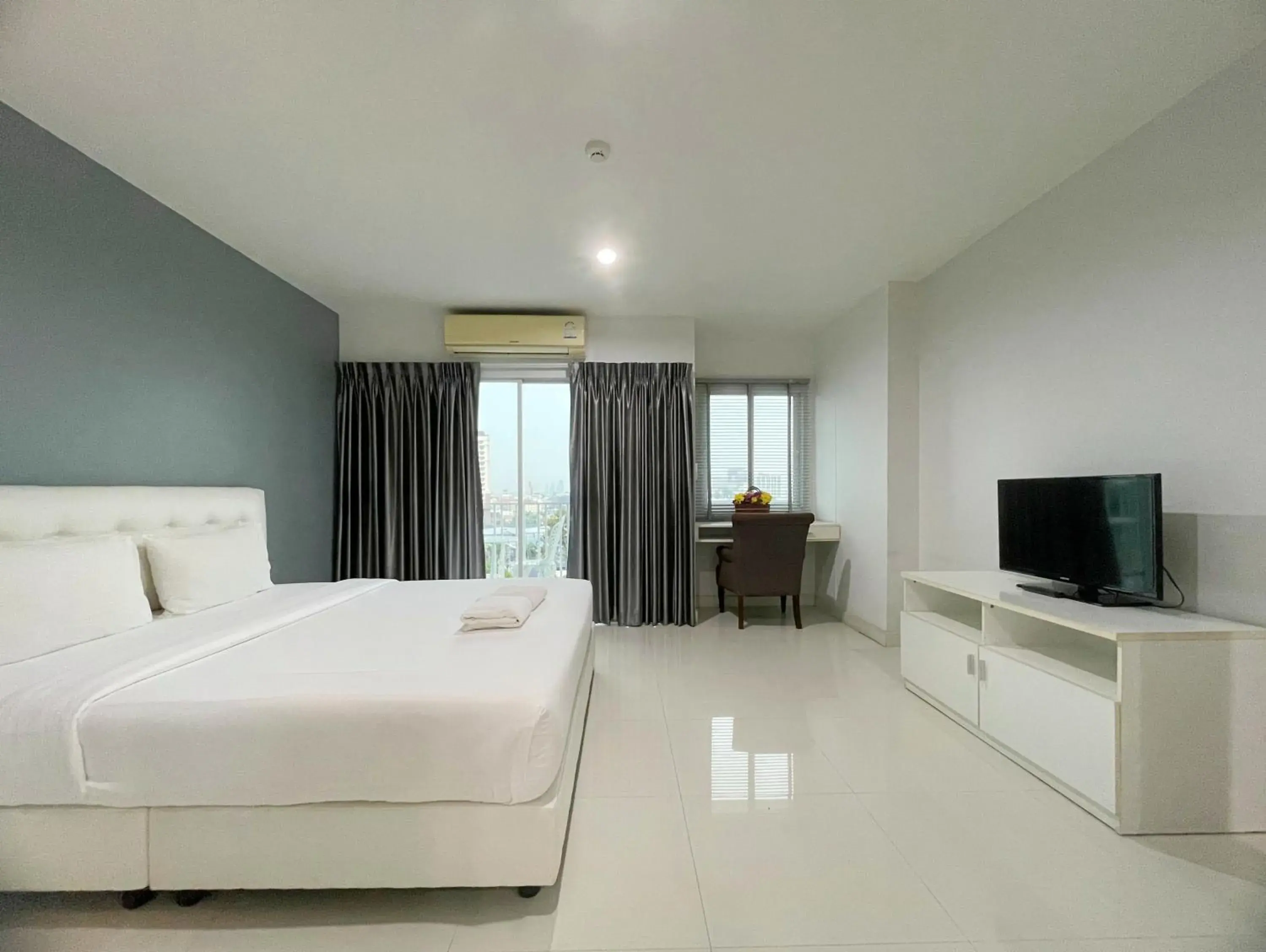 Bed in Baan Pattaya by Sabai Bed in Baan Pattaya by Sabai