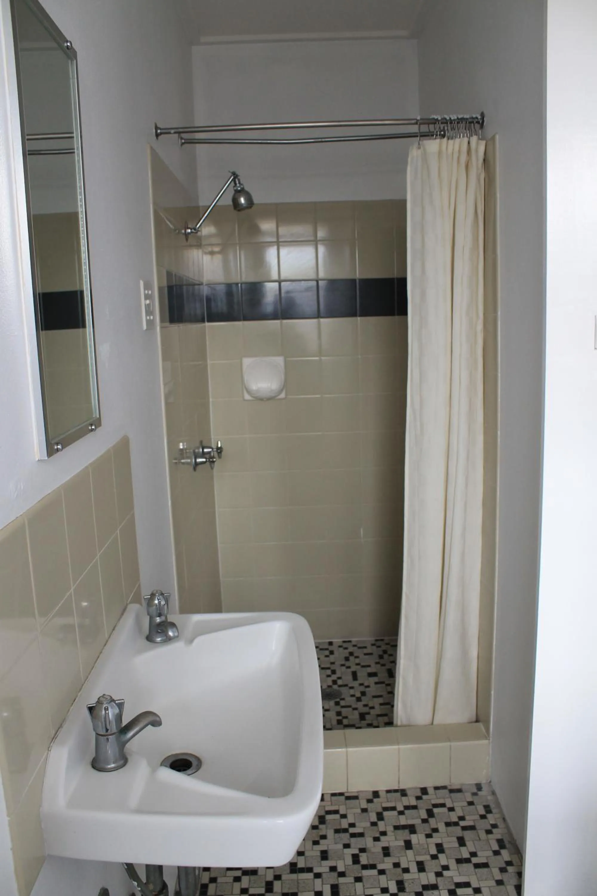 Commercial Hotel Nambour
