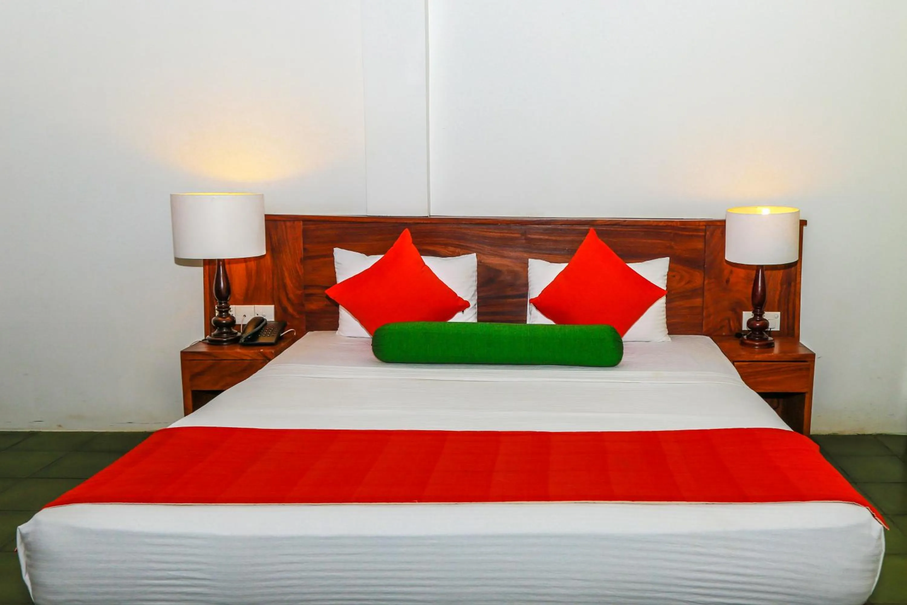 Bedroom, Bed in Fresco Water Villa