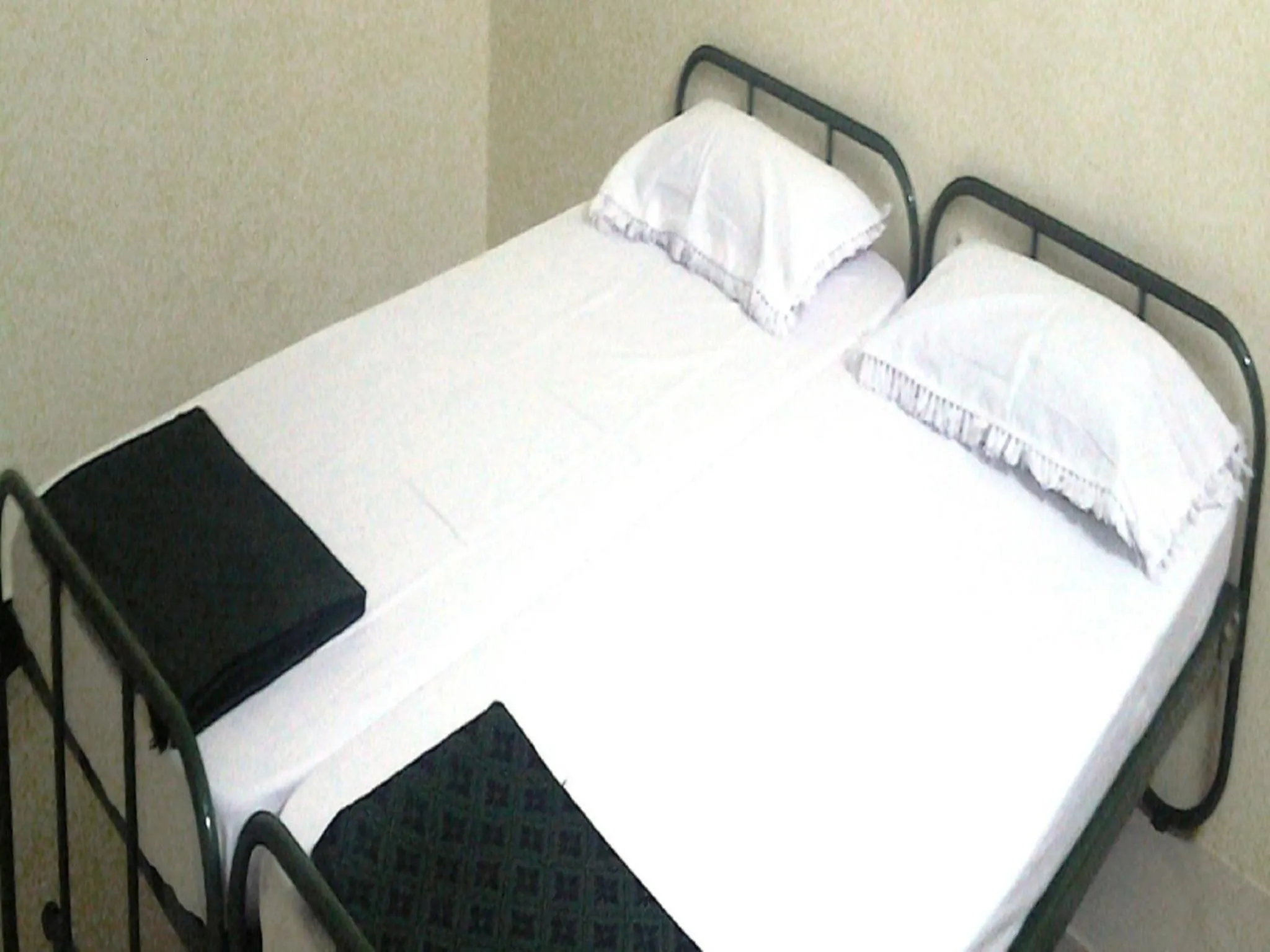 Bedroom in BSSK Comforts Inn