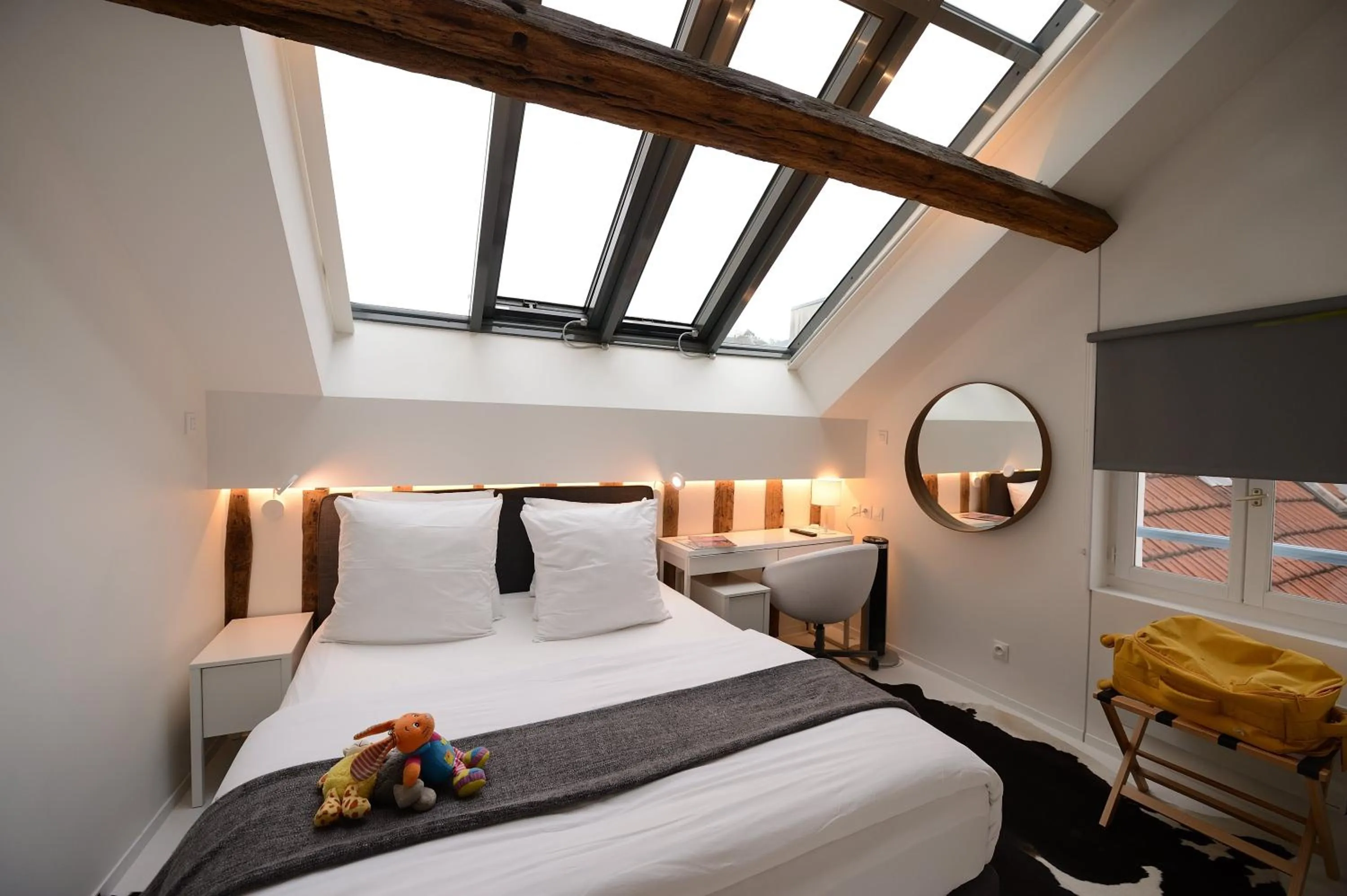 Bedroom, Bed in Les Patios du Marais 2