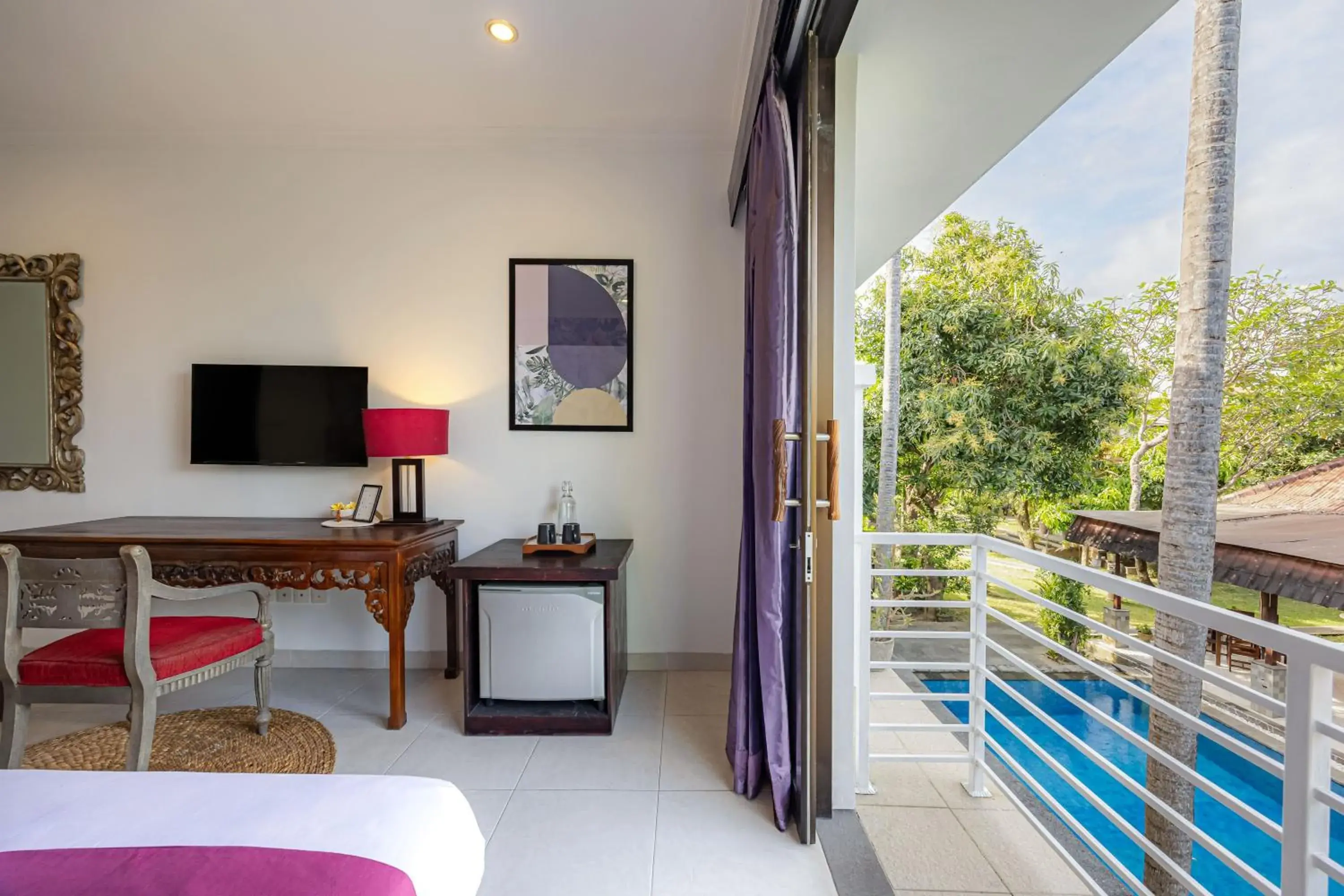 Superior Twin Pool View Room in Cove Puri Maharani Superior Twin Pool View Room in Cove Puri Maharani