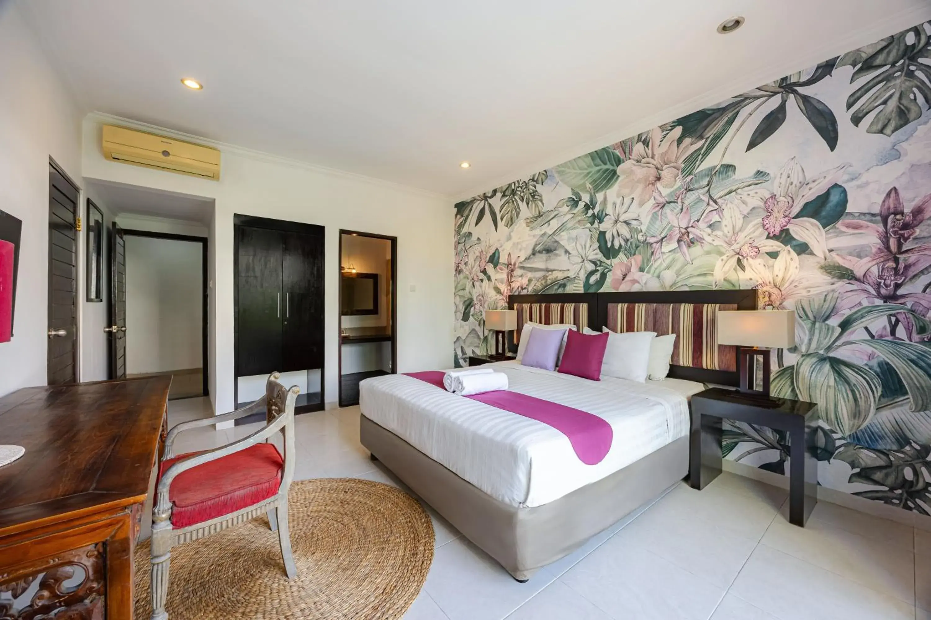 Superior Double Pool View Room in Cove Puri Maharani Superior Double Pool View Room in Cove Puri Maharani