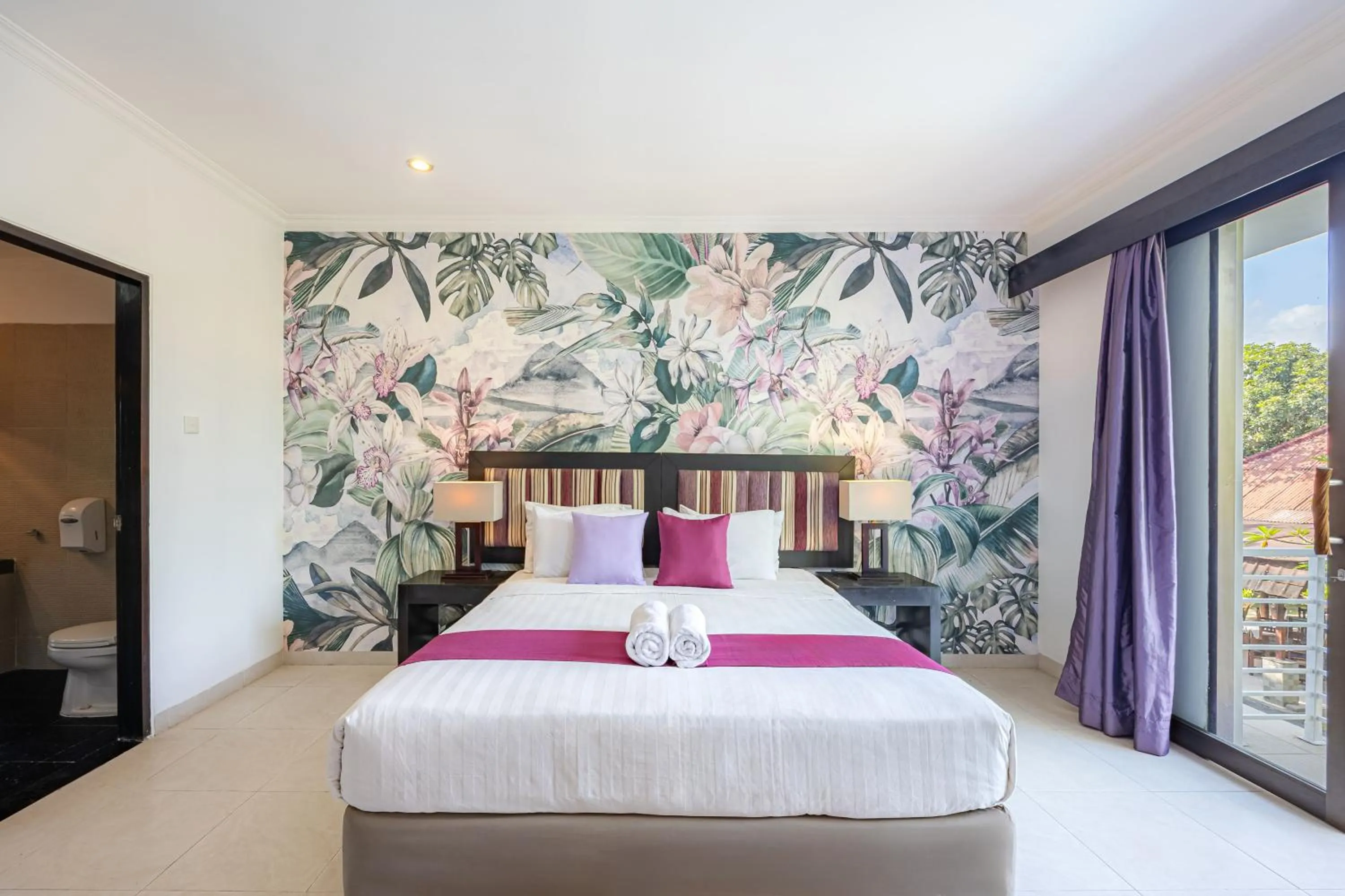 Superior Double Pool View Room in Cove Puri Maharani