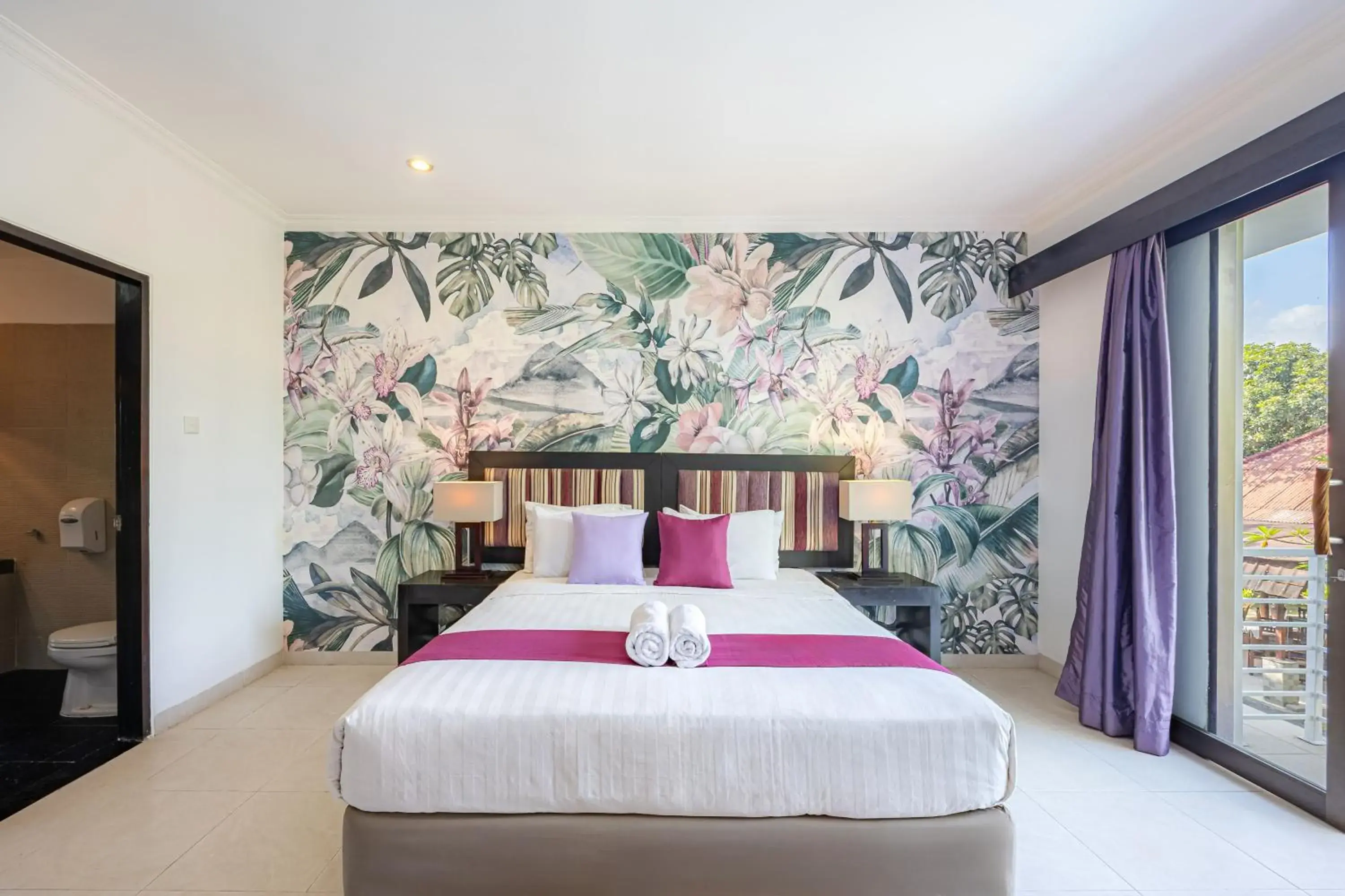 Superior Double Pool View Room in Cove Puri Maharani Superior Double Pool View Room in Cove Puri Maharani