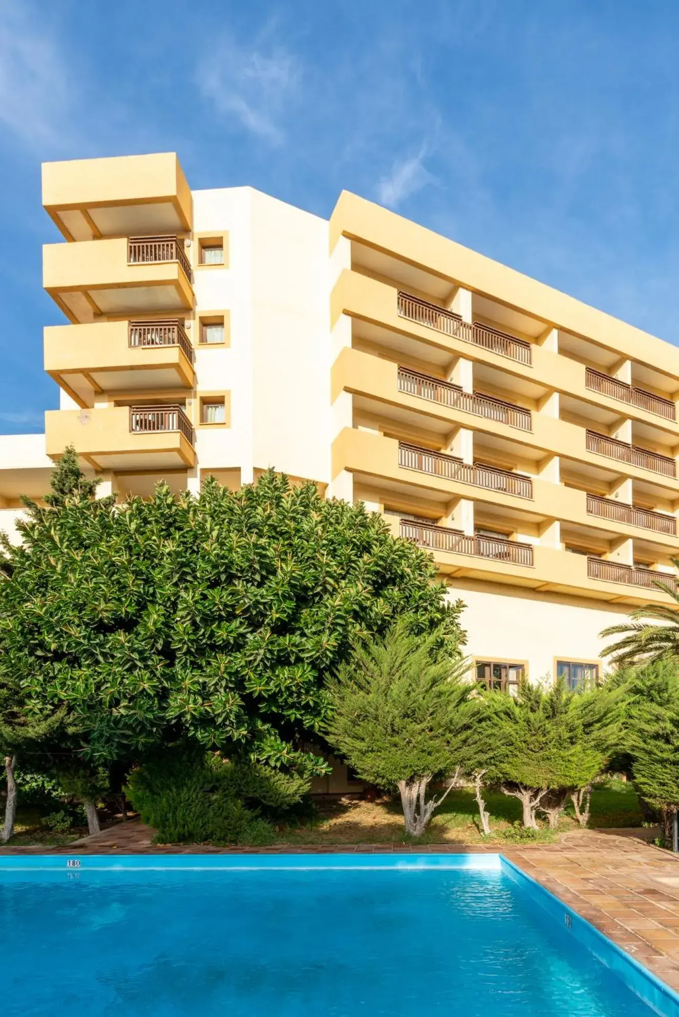 Swimming pool in Parador de Melilla Swimming pool in Parador de Melilla