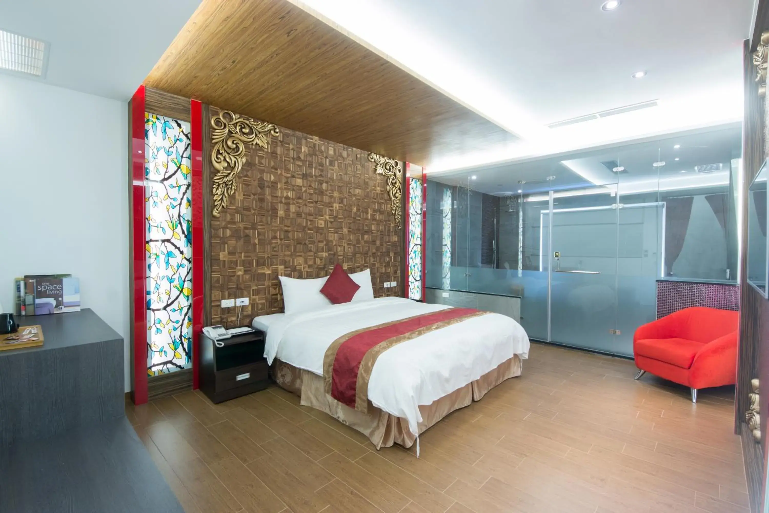 Photo of the whole room, Bed in Garden Spring Hotel Photo of the whole room, Bed in Garden Spring Hotel