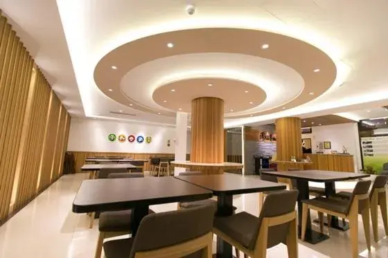 Restaurant/places to eat in Garden Spring Hotel Restaurant/places to eat in Garden Spring Hotel