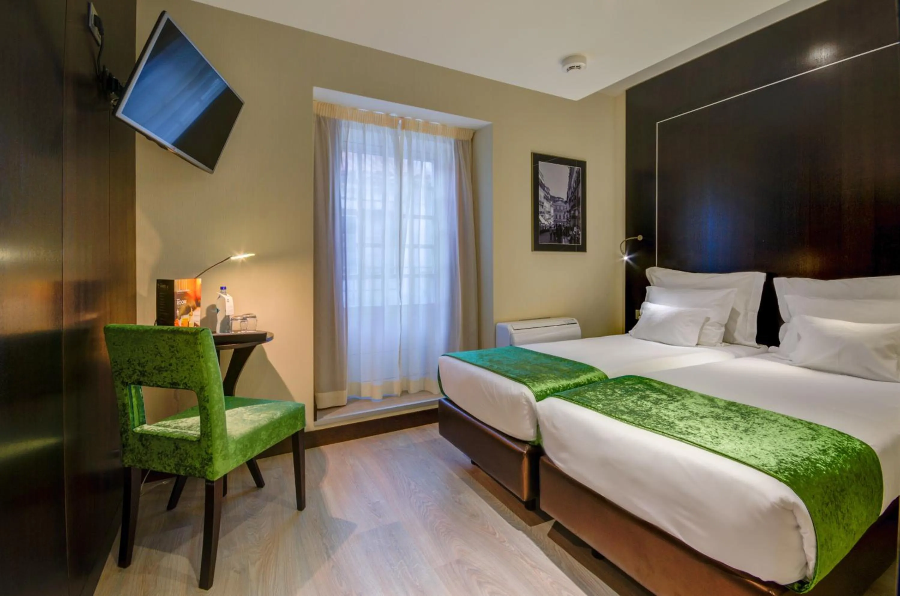 Bedroom, Bed in behotelisboa