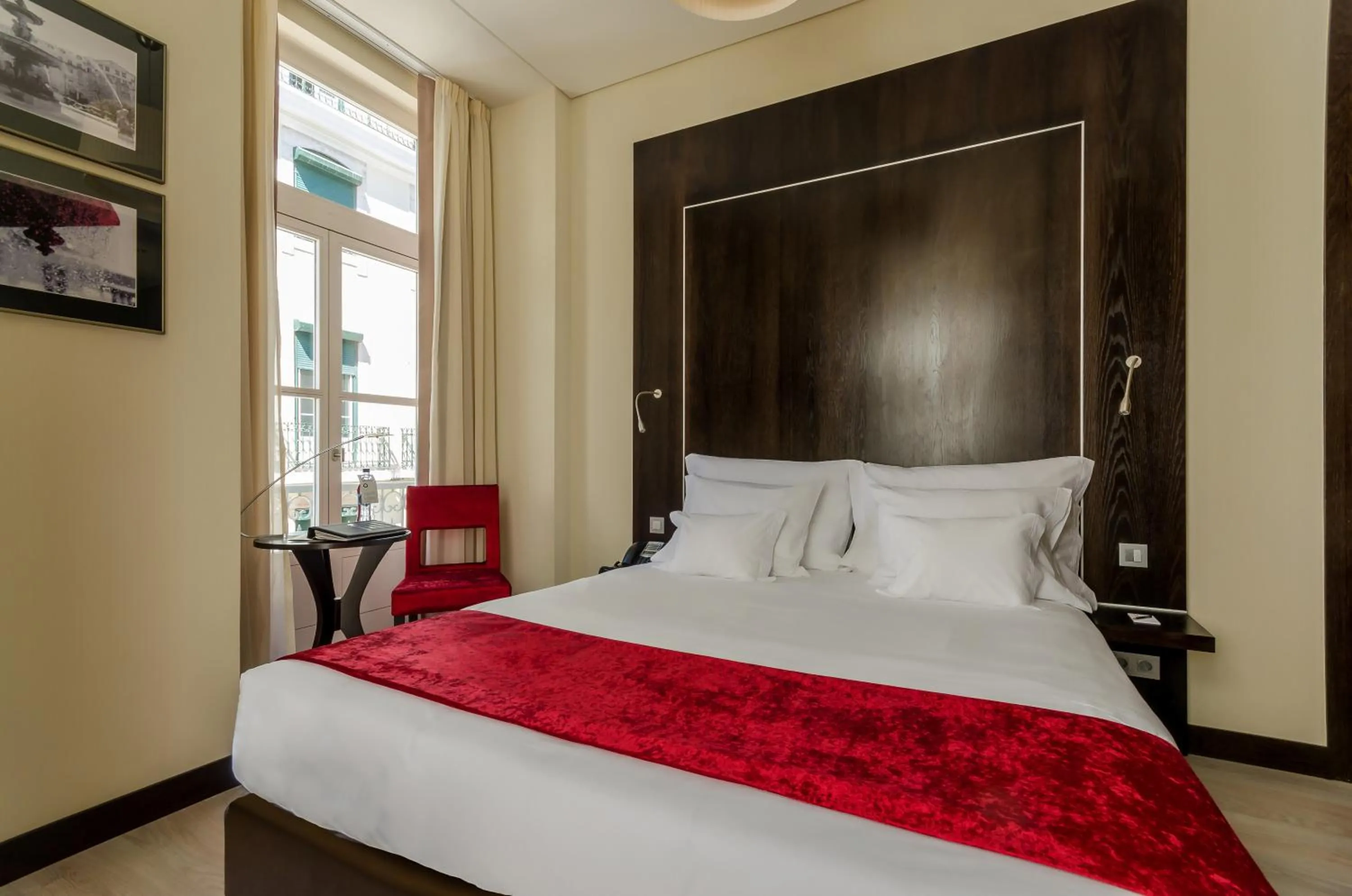 Bedroom, Bed in behotelisboa