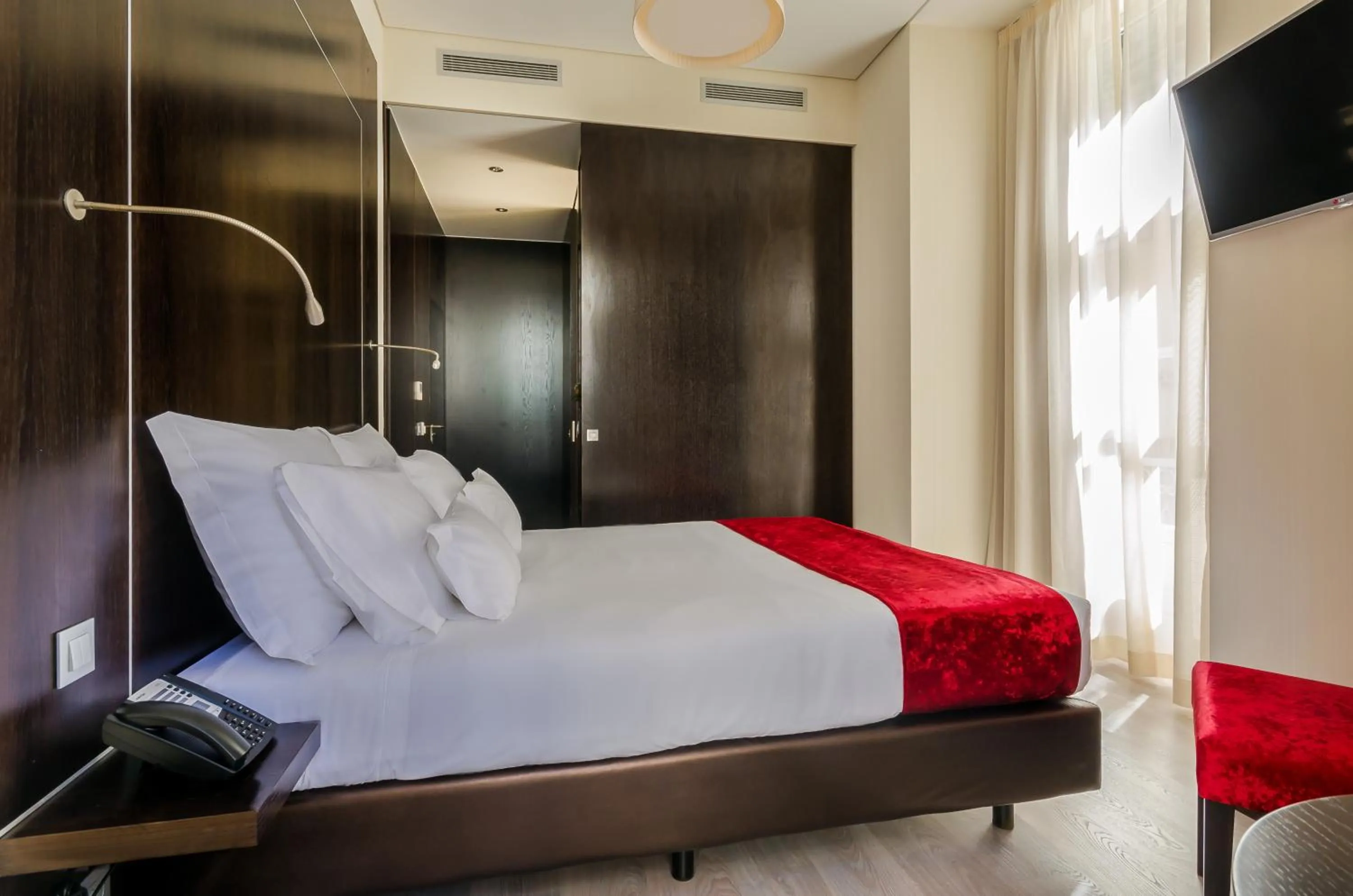 towels, Bed in behotelisboa