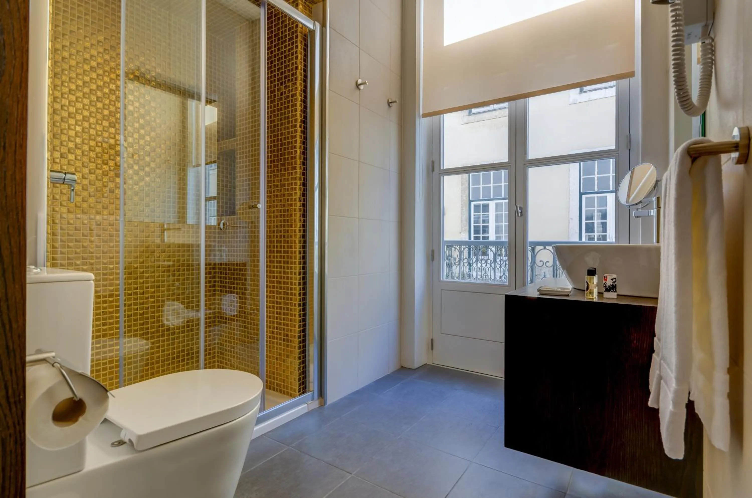 Bathroom in behotelisboa