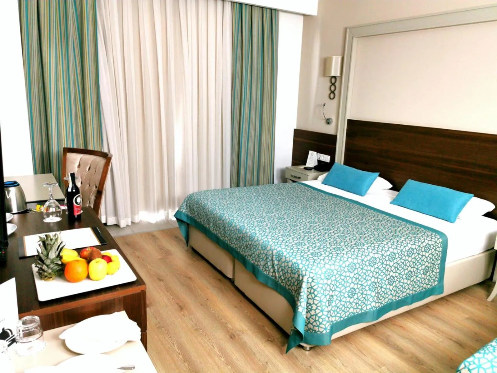 Bed in Side Crown Palace Ultra All Inclusive