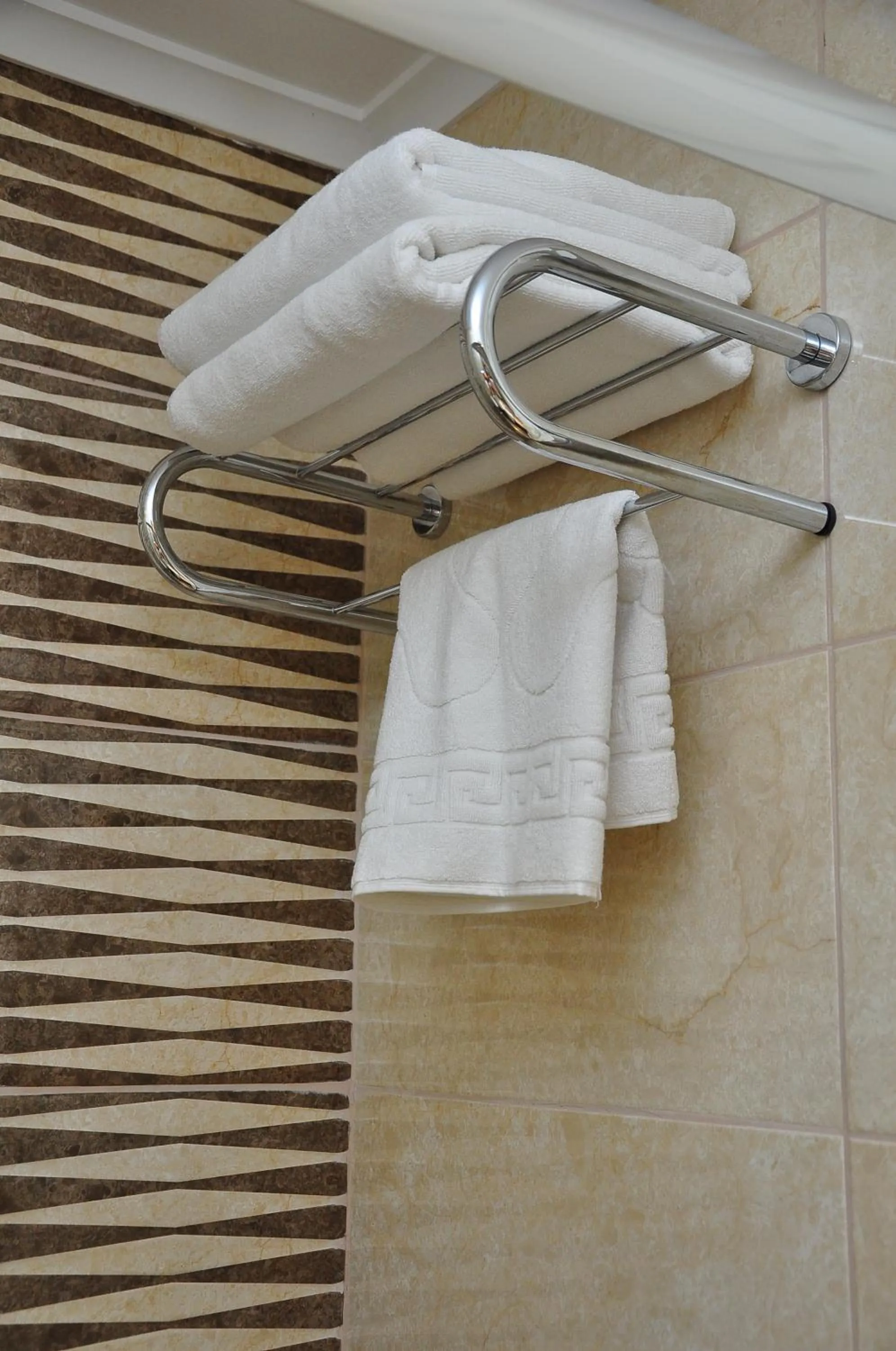 Shower in Side Crown Palace Ultra All Inclusive