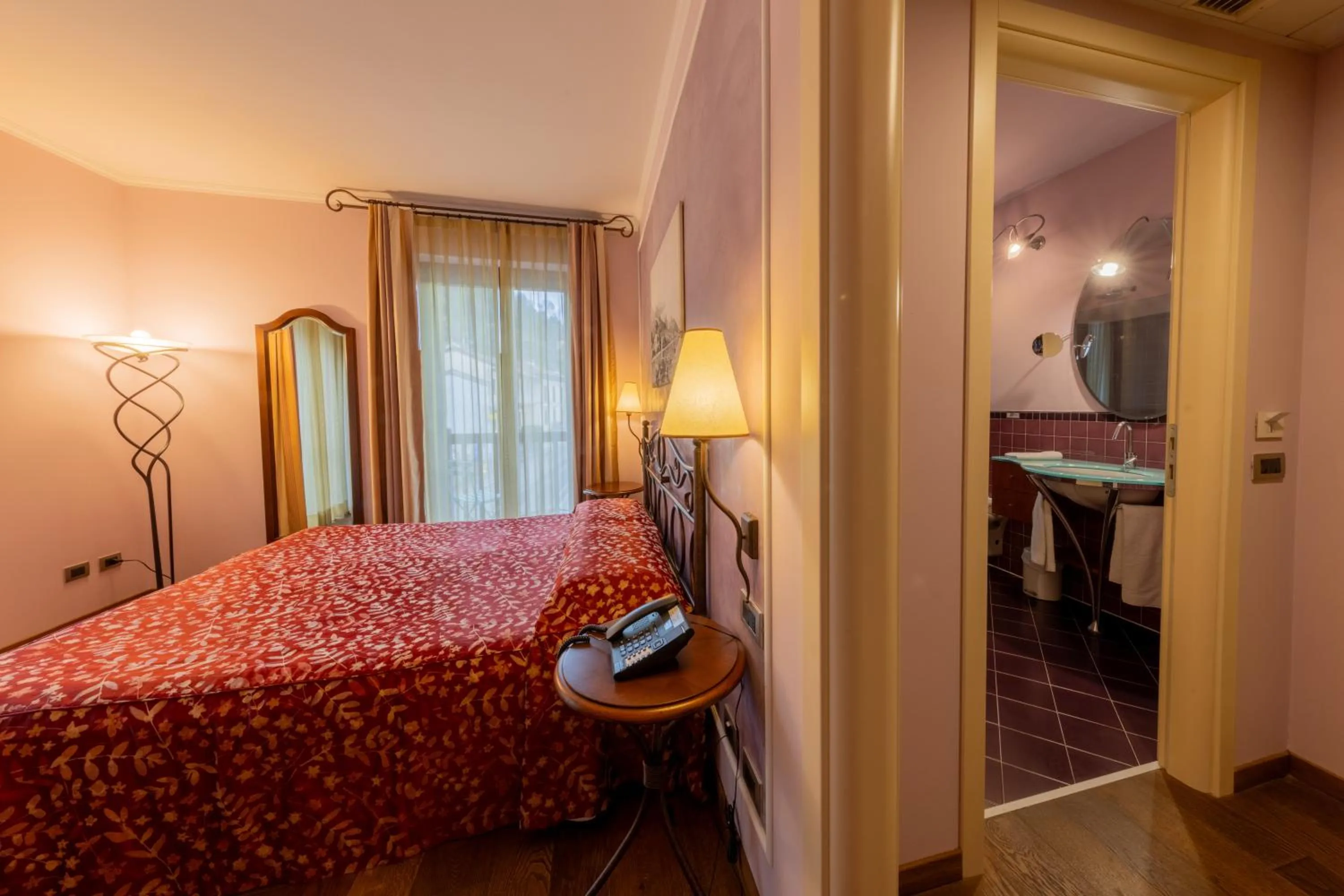 Photo of the whole room, Bed in La Darsena Boutique Hotel & Restaurant
