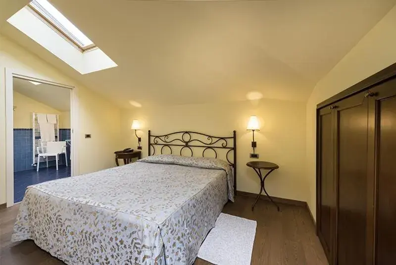 Standard Double or Twin Room - Attic in La Darsena Boutique Hotel & Restaurant Standard Double or Twin Room - Attic in La Darsena Boutique Hotel & Restaurant