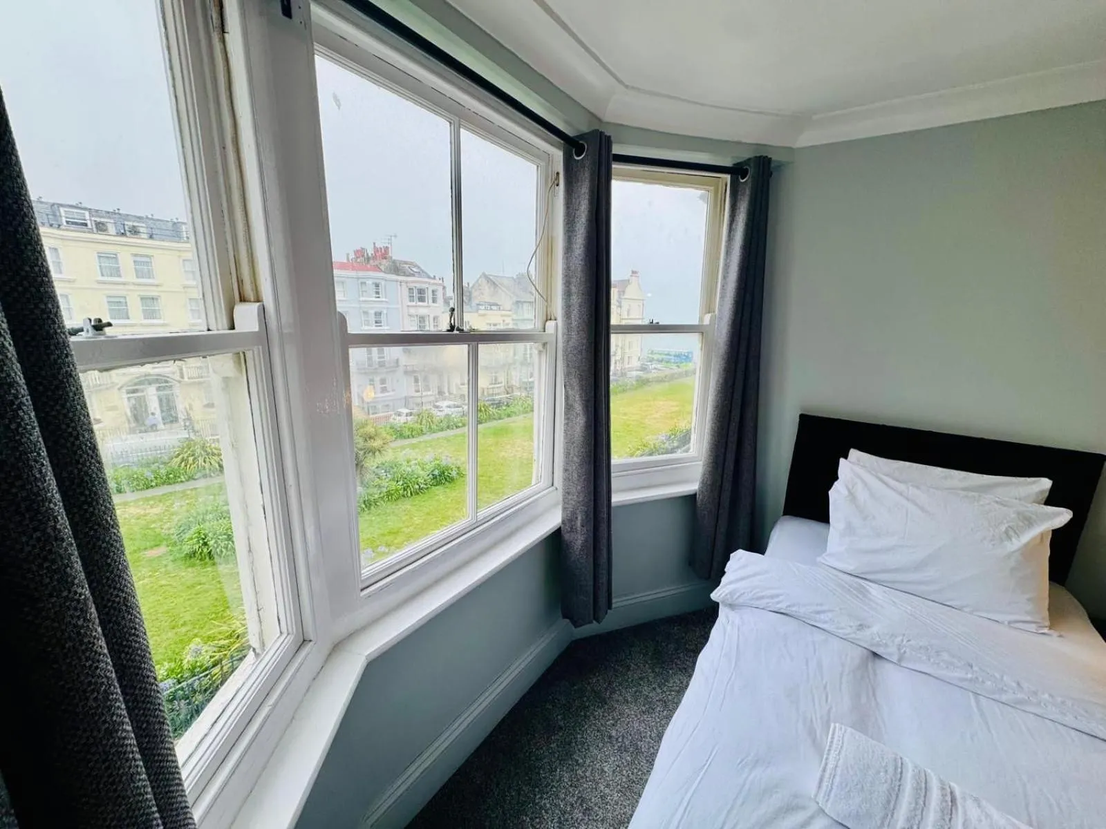 Twin Room with Garden View in Sachi Hotel