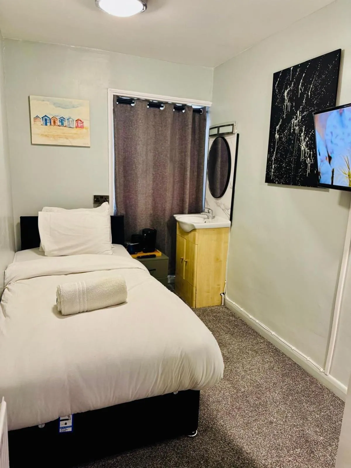 Single Room with Private External Bathroom in Sachi Hotel