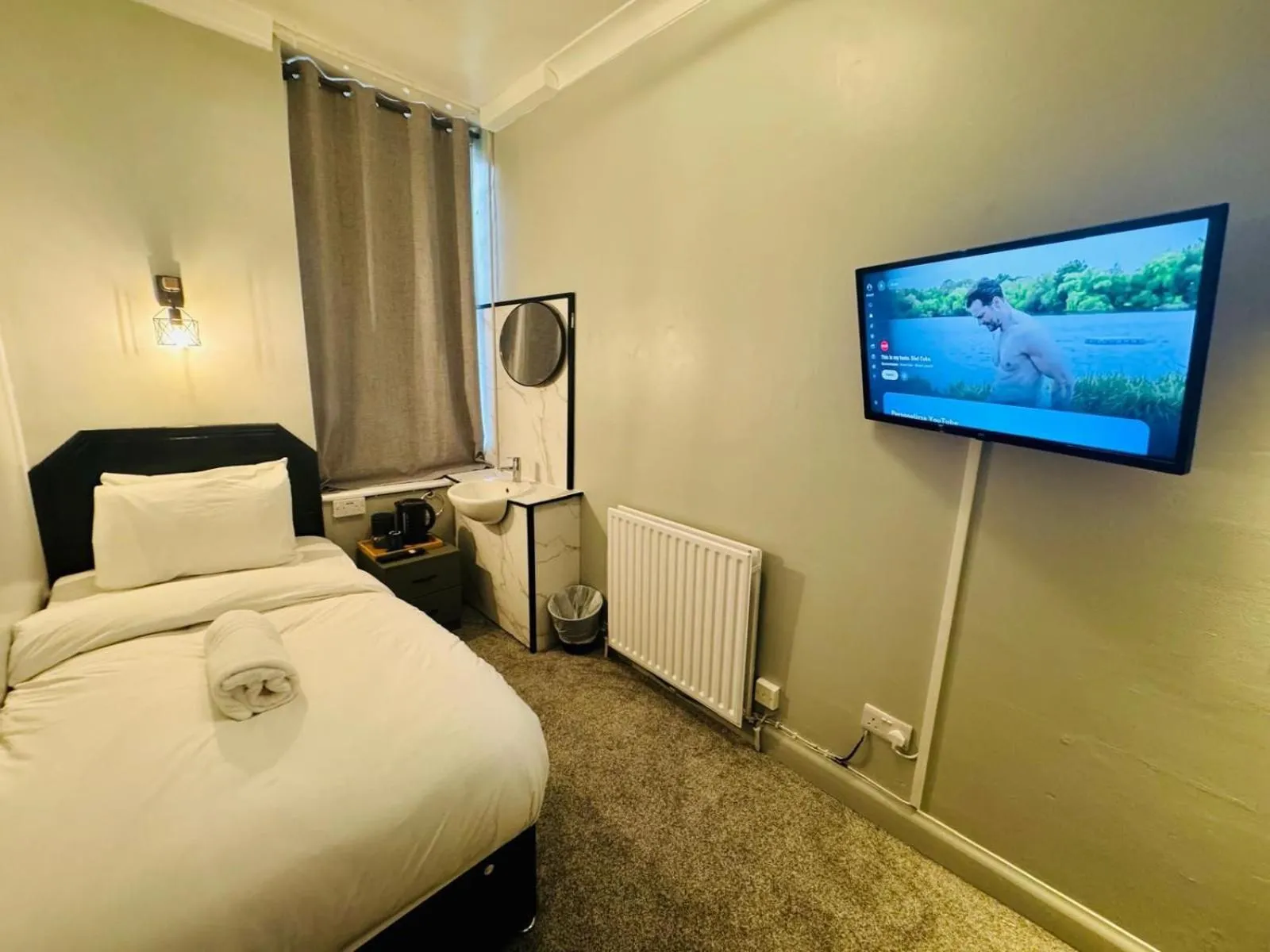 Single Room with Private External Bathroom in Sachi Hotel
