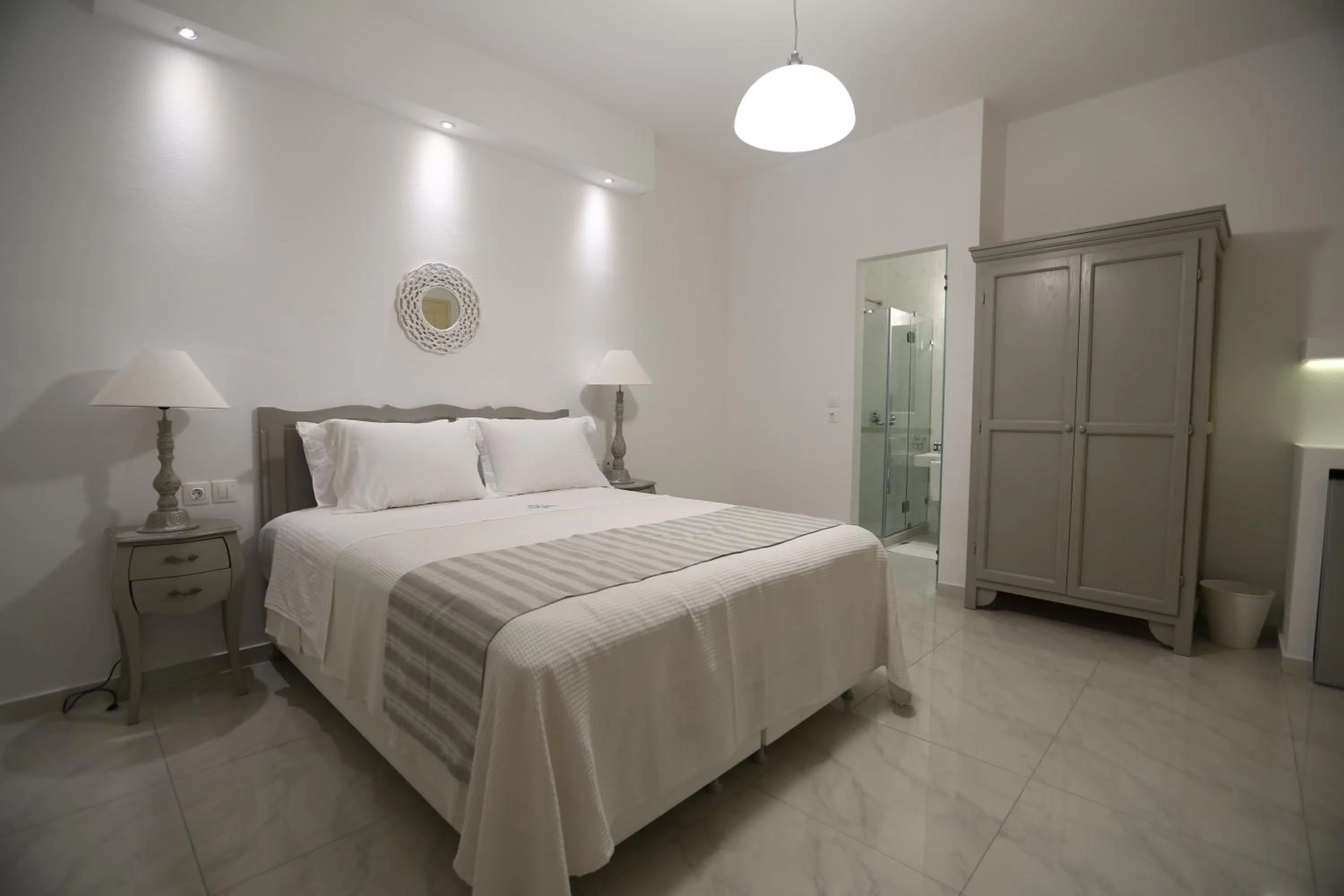 Bed in The White Suites