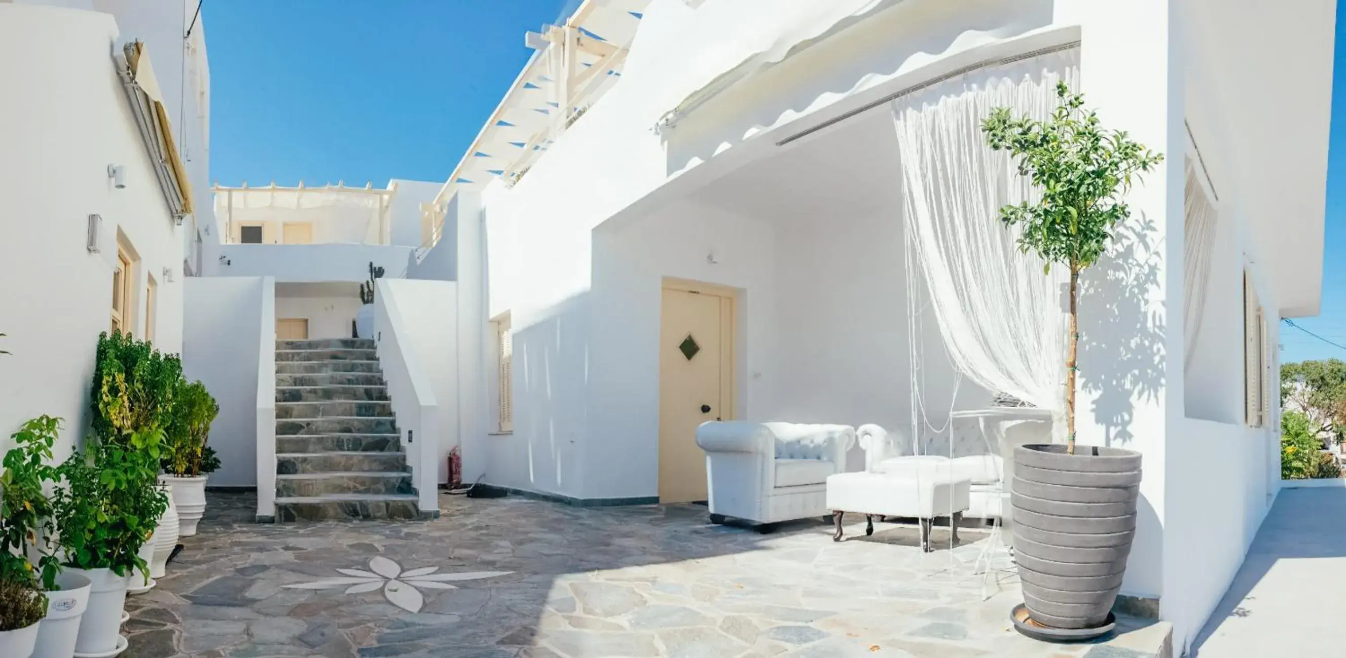 The White Suites The White Suites