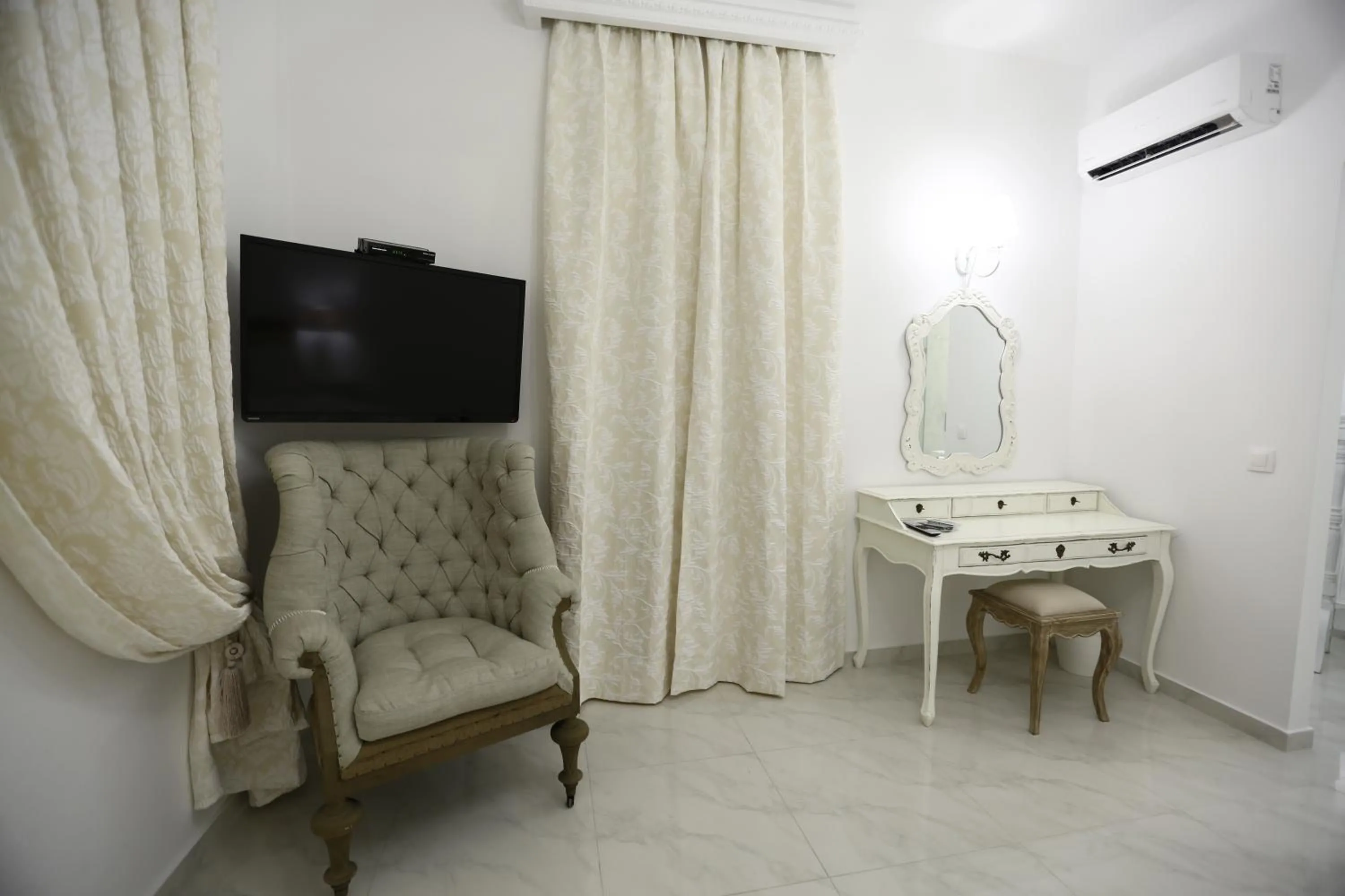 Decorative detail in The White Suites