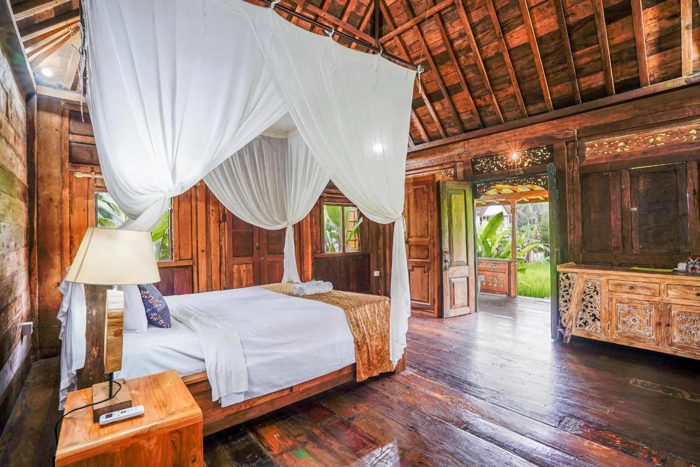 Bed in Ubud Sawah Scenery Villa and Homestay