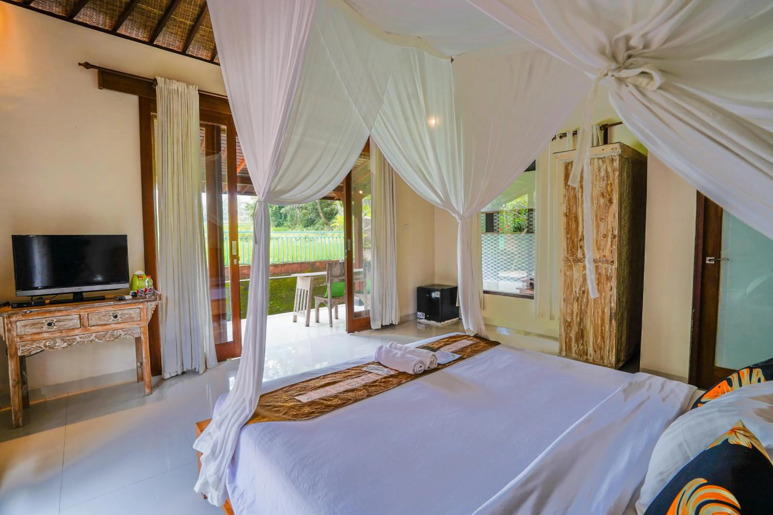 Photo of the whole room, Bed in Ubud Sawah Scenery Villa and Homestay