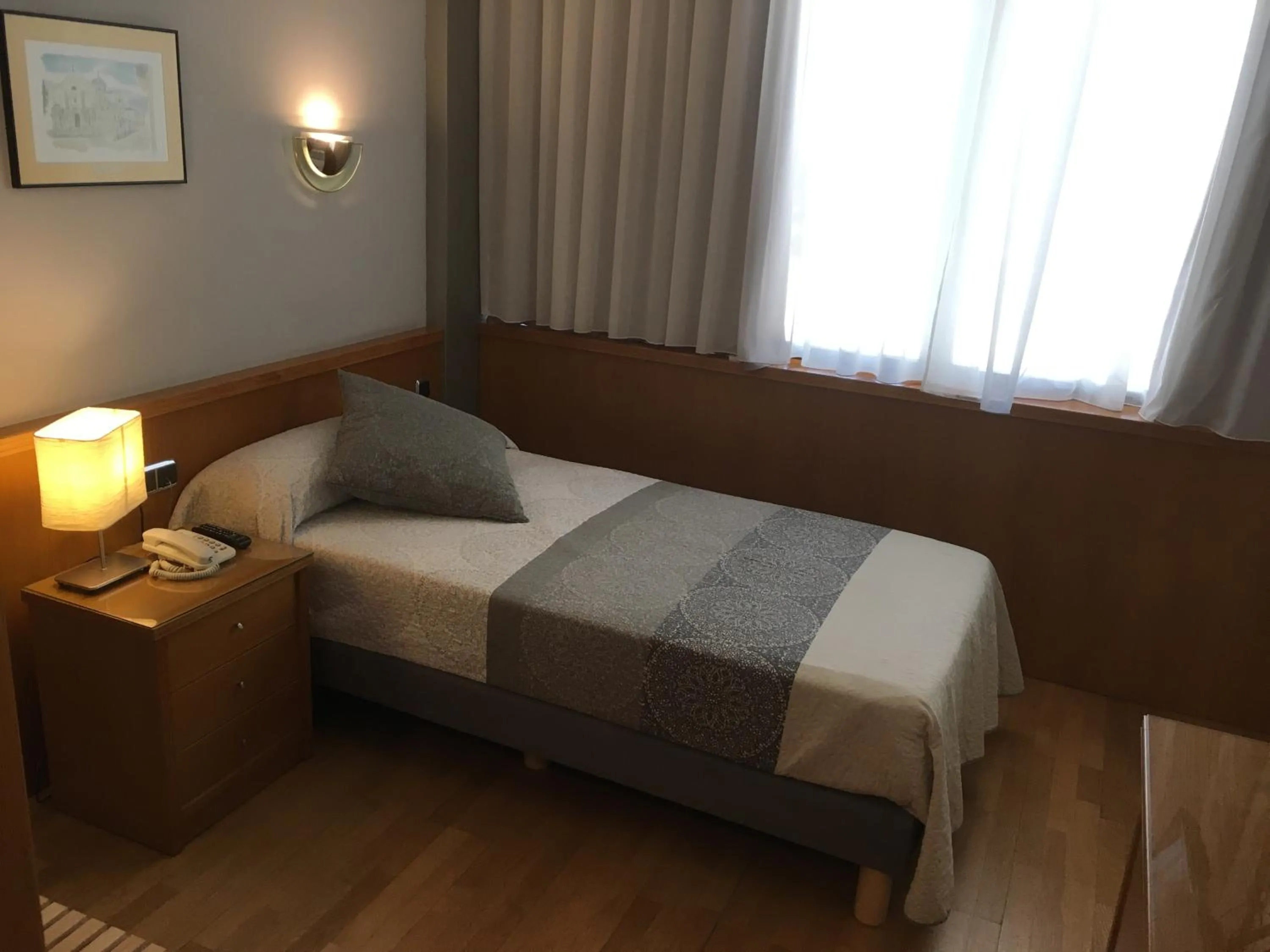Single Room in Encasa Hotel Almansa