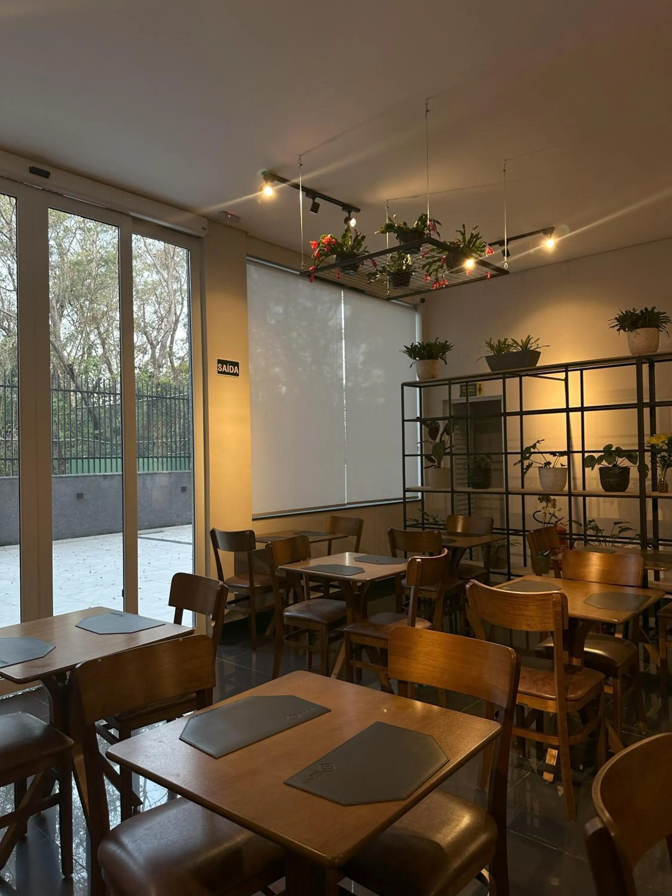 Restaurant/places to eat in Spinn Mairiporã - by Easy Hotéis