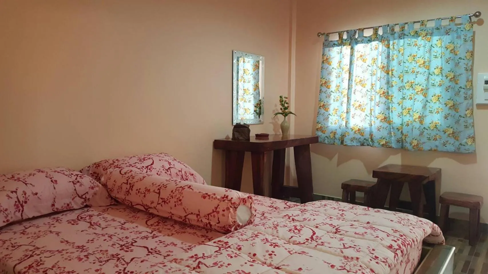 Decorative detail, Bed in At Sichon Resort