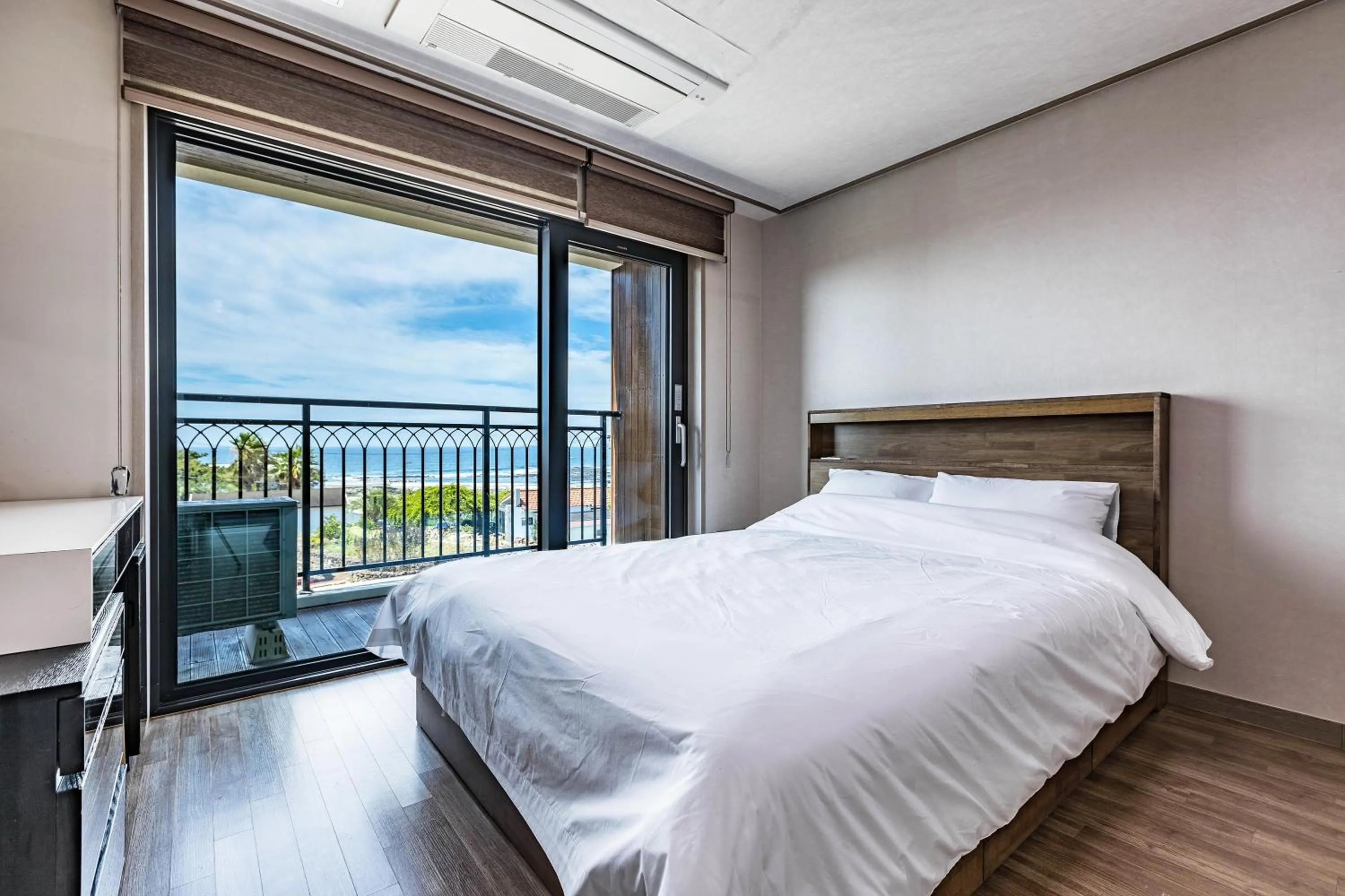 Standard Double Room in Goraesu Pension