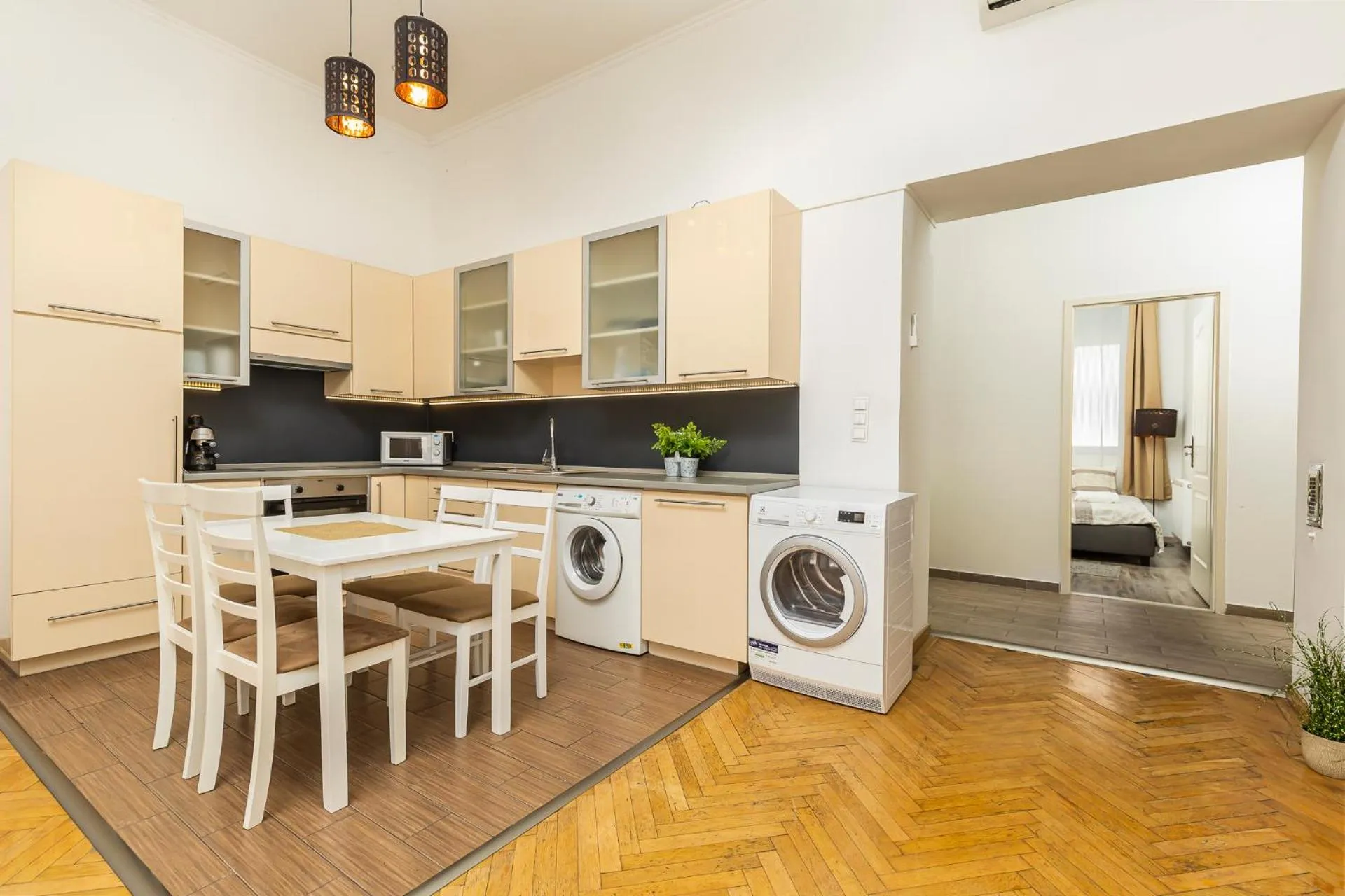 Real Apartments Révay