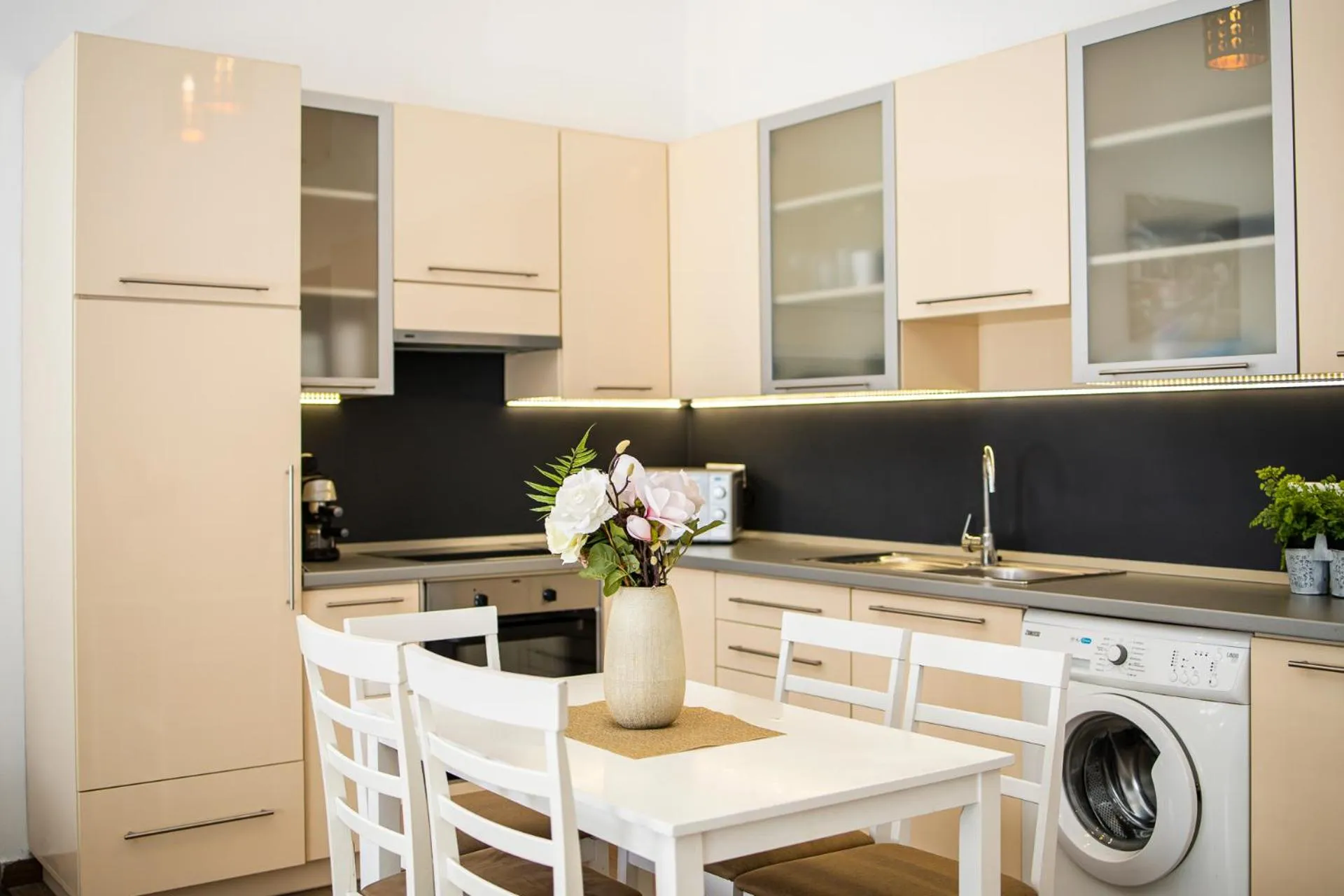 Real Apartments Révay