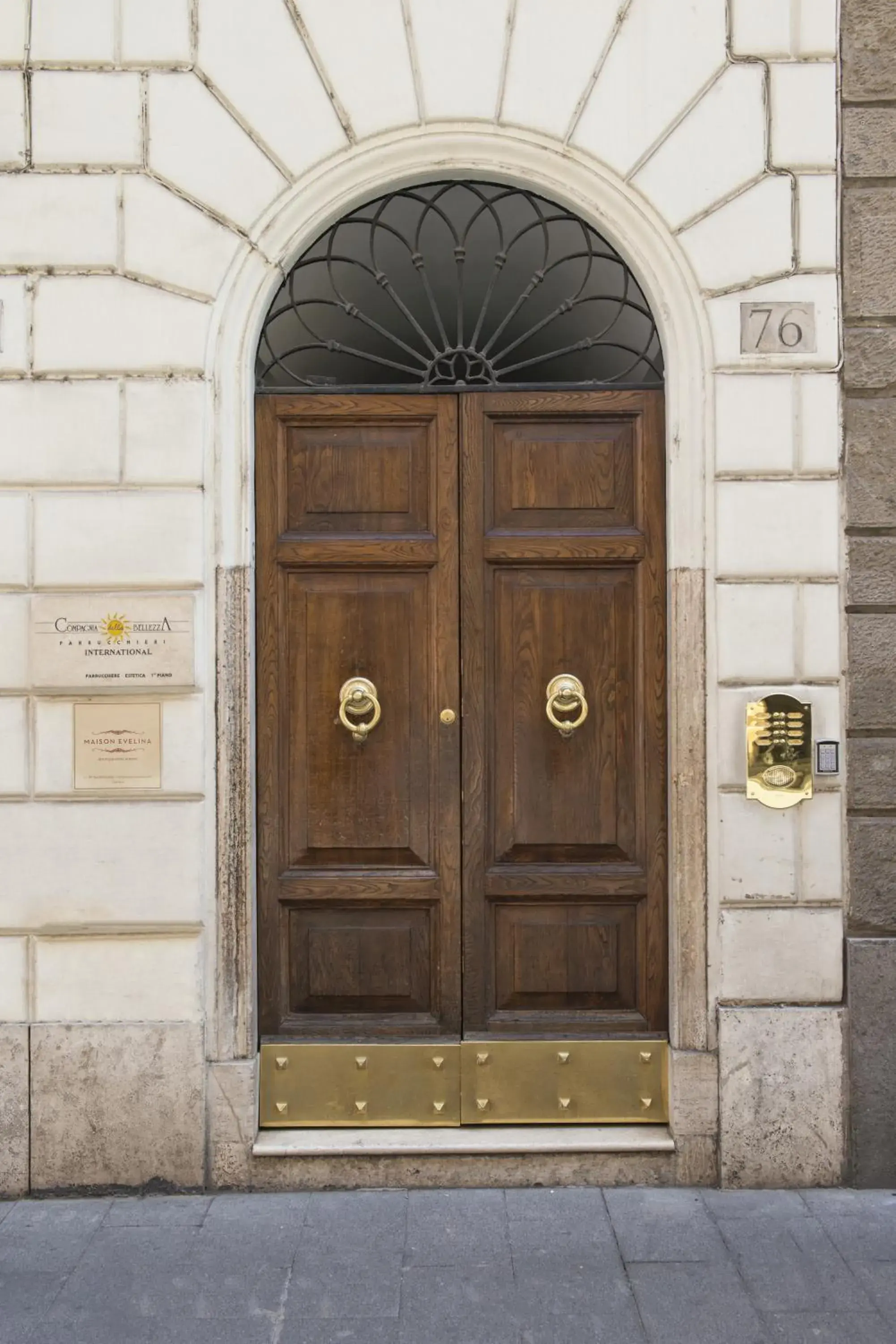 Facade/entrance in Maison Evelina Facade/entrance in Maison Evelina