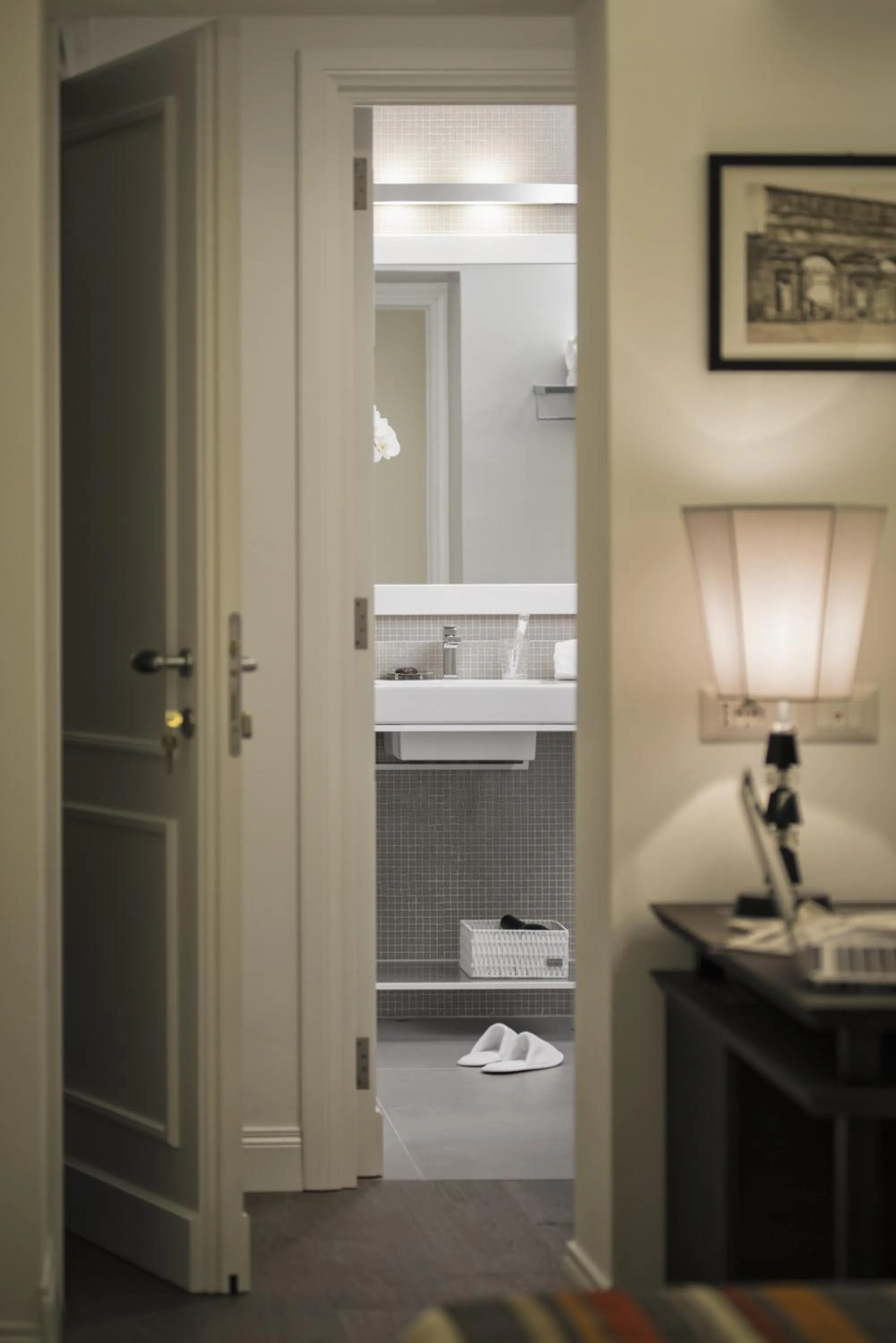 Decorative detail in Maison Evelina