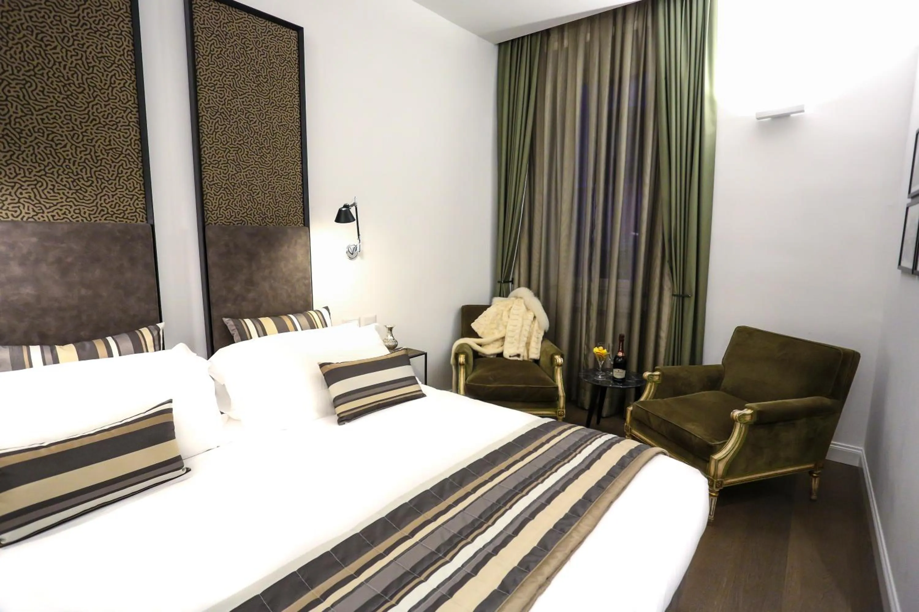 Photo of the whole room, Bed in Maison Evelina