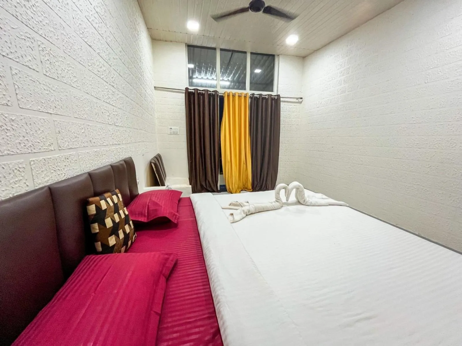King Suite - single occupancy in Swarg Resort