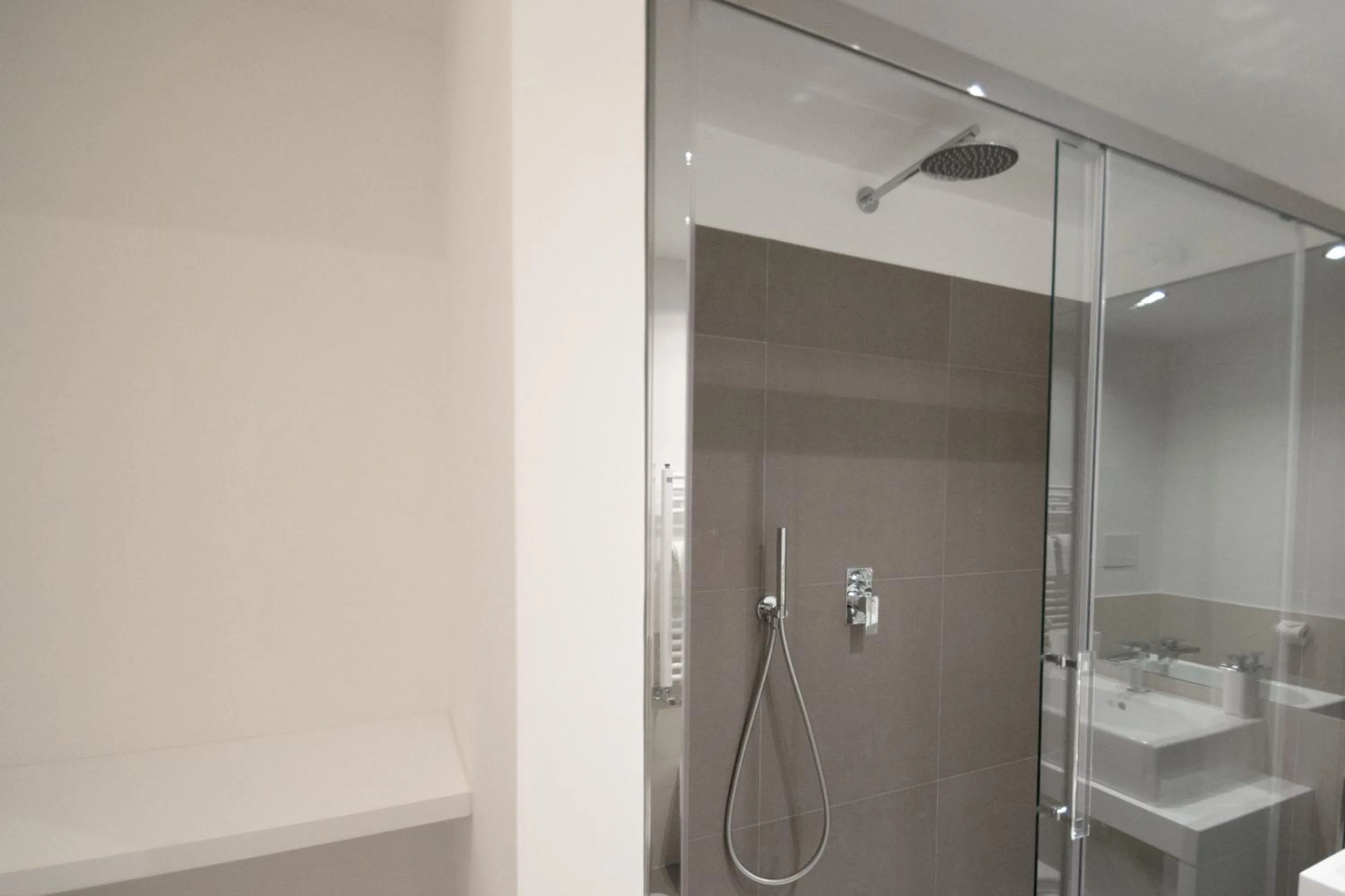 Shower in Vantaggio Apartment