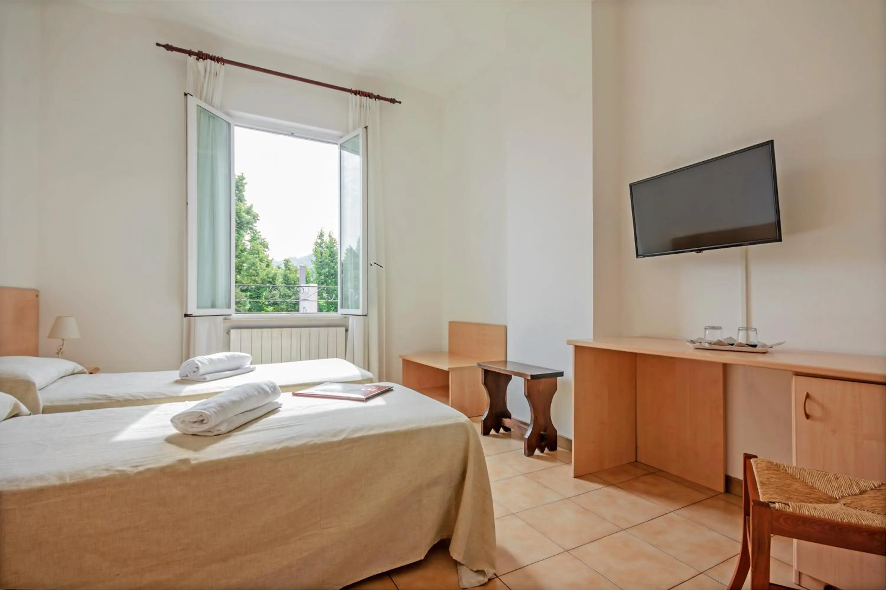 Photo of the whole room, Bed in Albergo Rondò