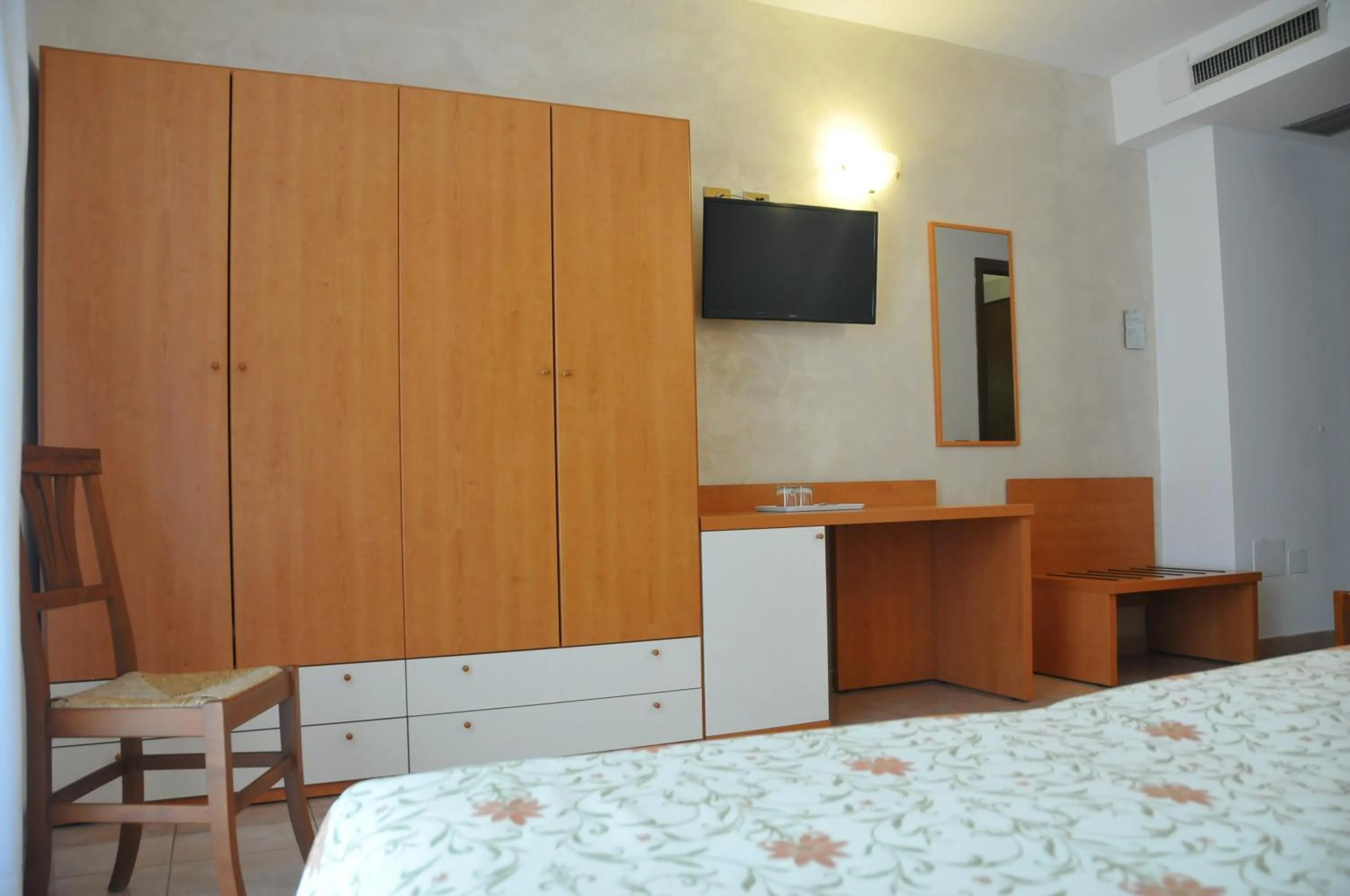 Photo of the whole room, Bed in Albergo Rondò