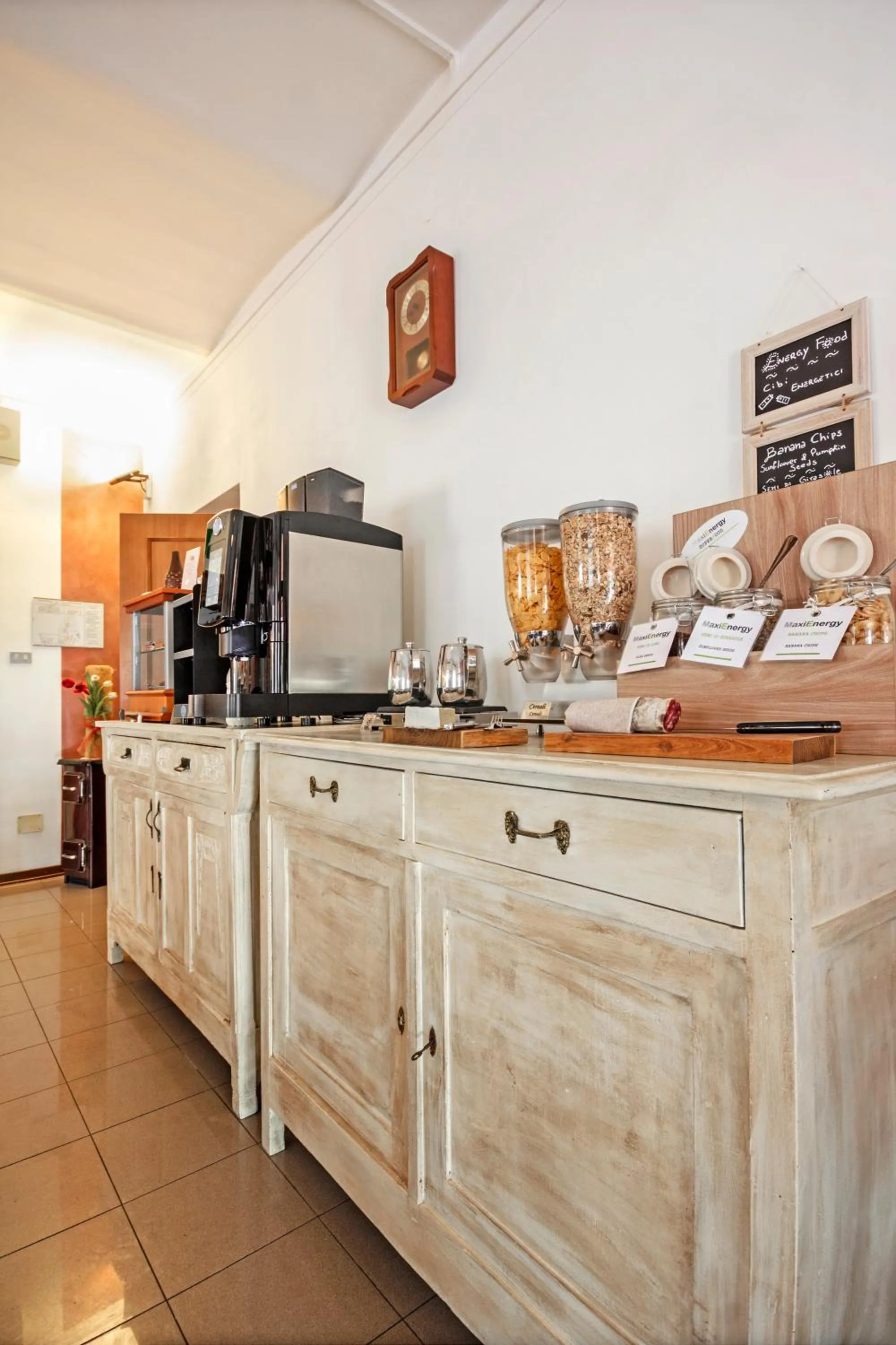 Buffet breakfast in Albergo Rondò