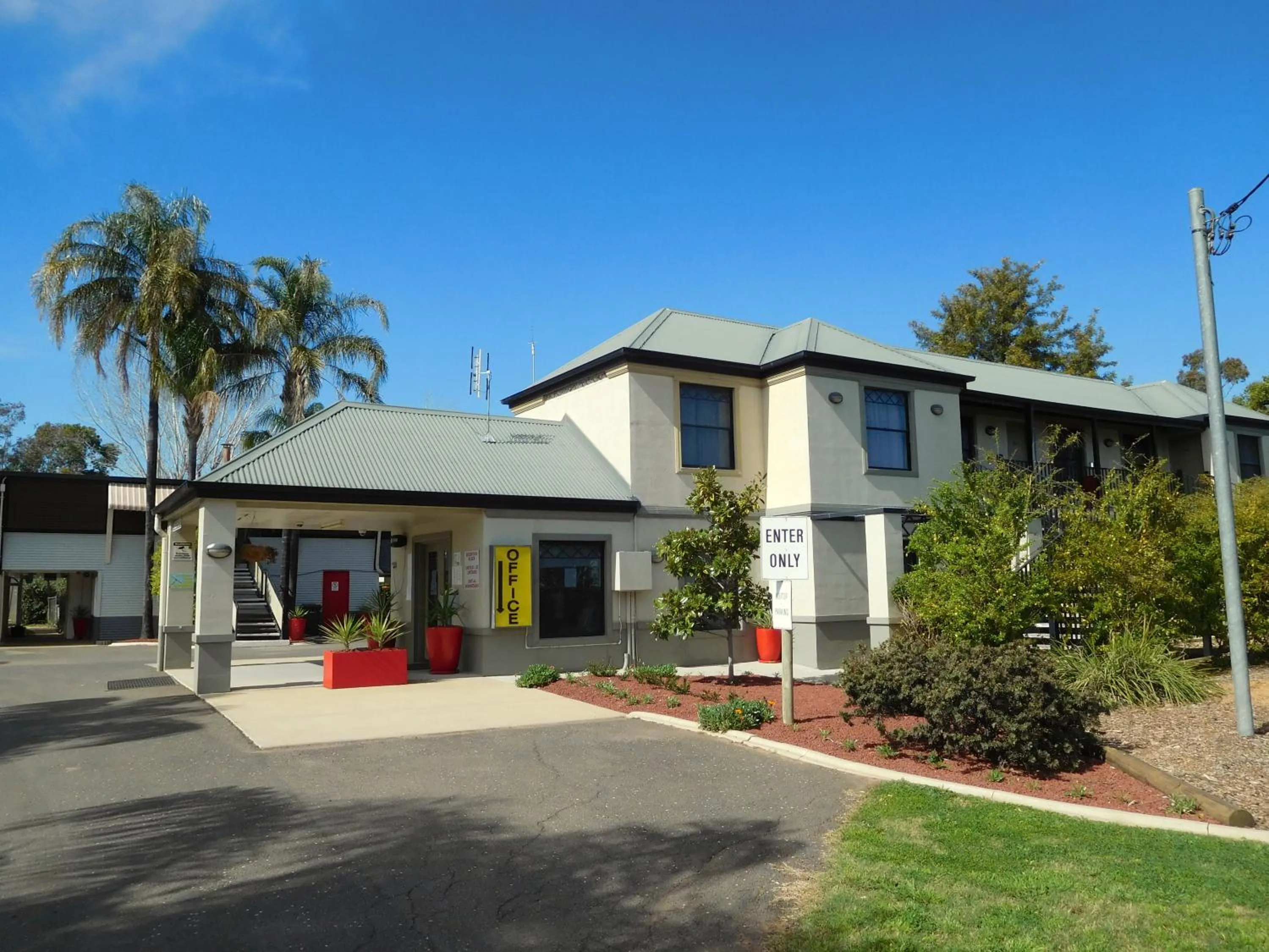 Facade/entrance in Narrabri Motel and Caravan Park