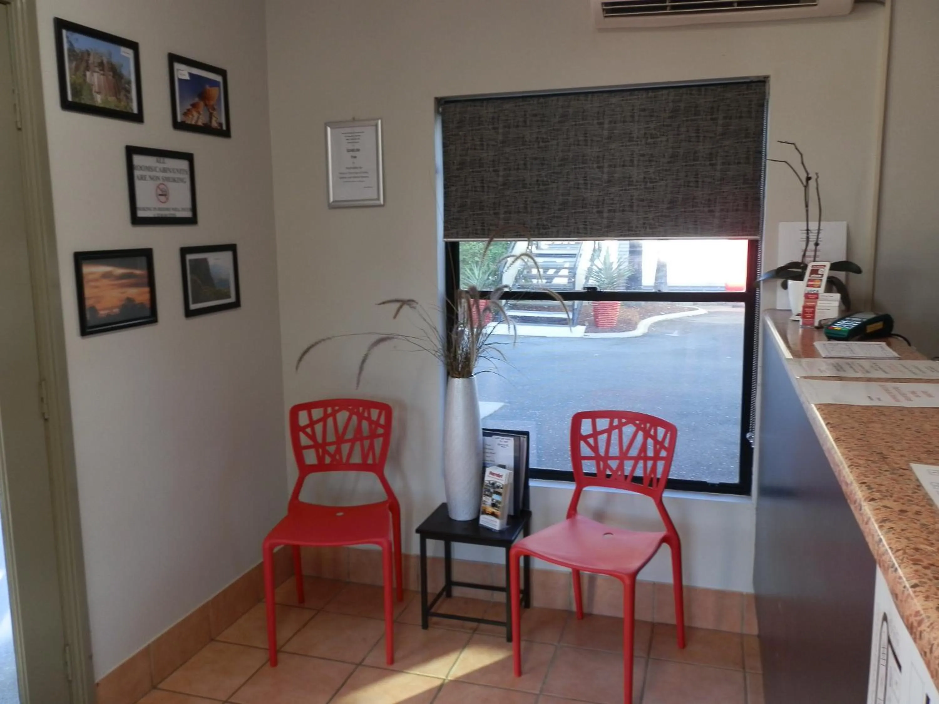 Lobby or reception in Narrabri Motel and Caravan Park