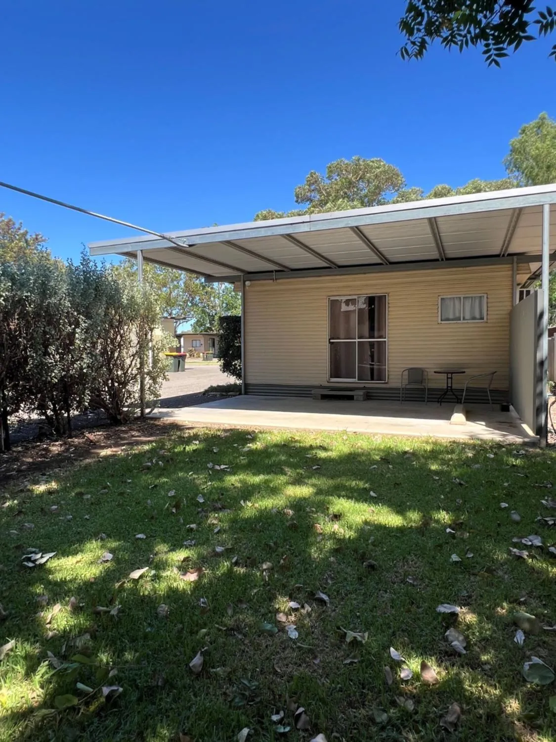 Garden view in Narrabri Motel and Caravan Park