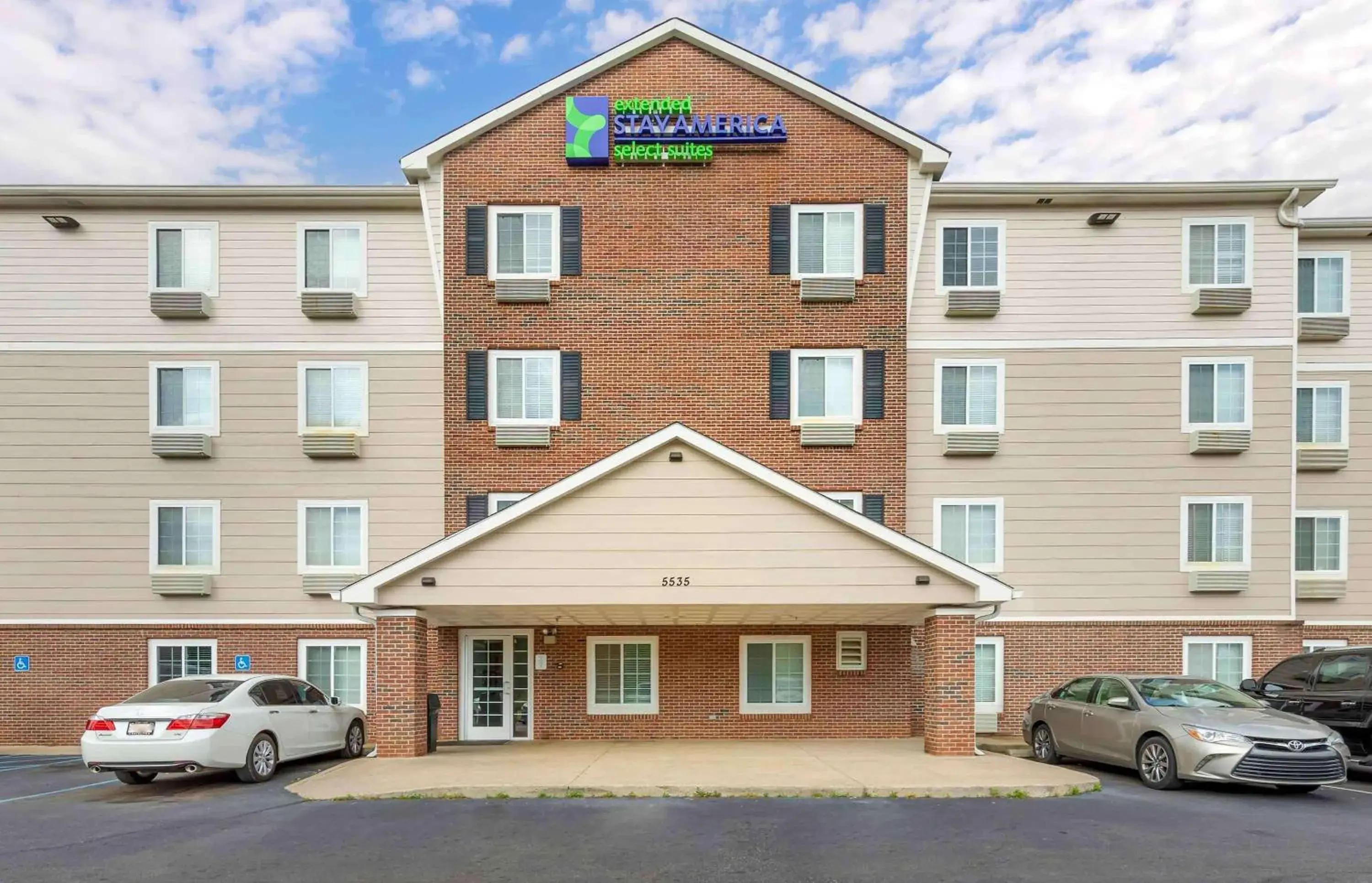 Property building in Extended Stay America Select Suites - Birmingham - Bessemer Property building in Extended Stay America Select Suites - Birmingham - Bessemer
