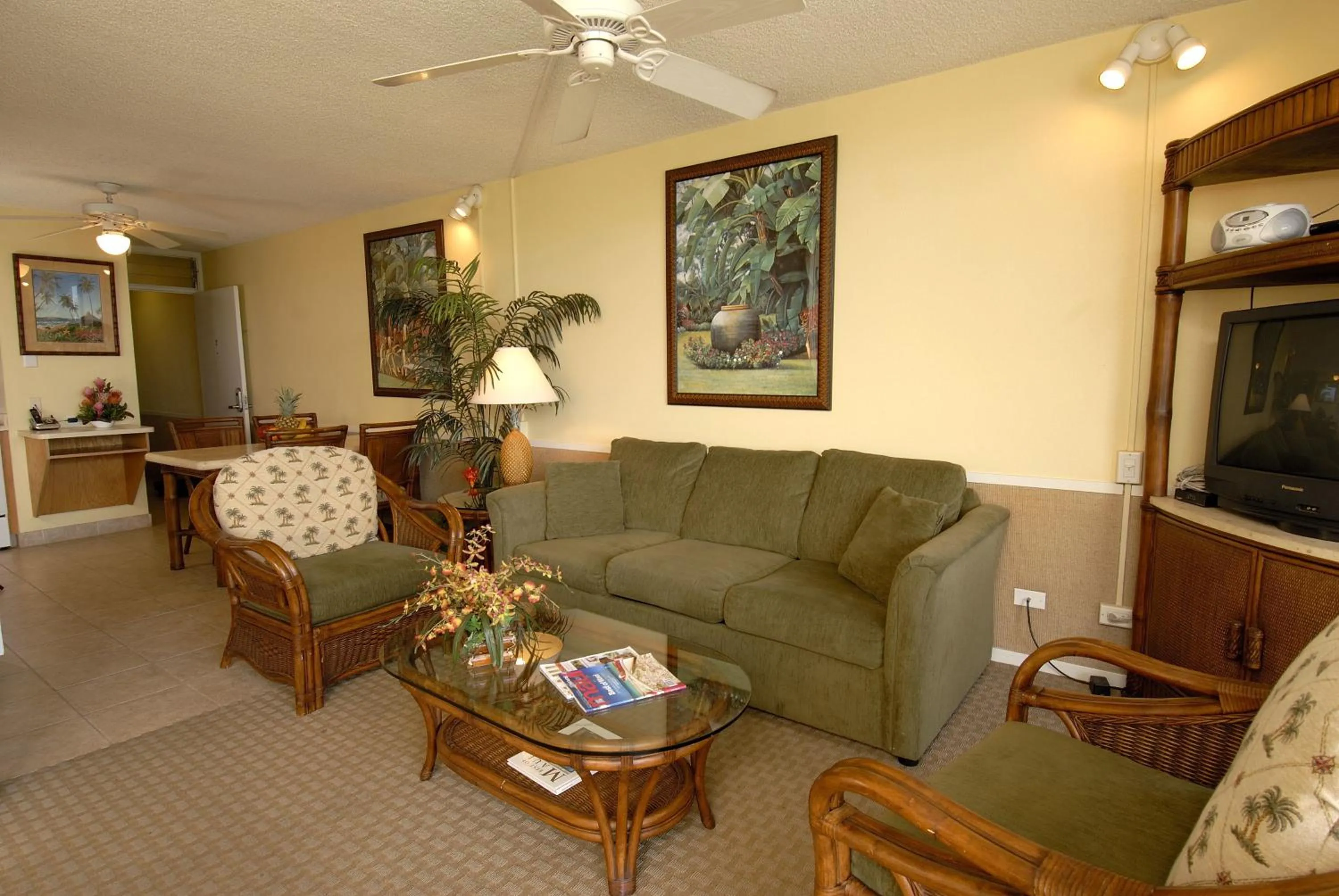 Living room in Mana Kai Maui - Official Onsite Rental Company