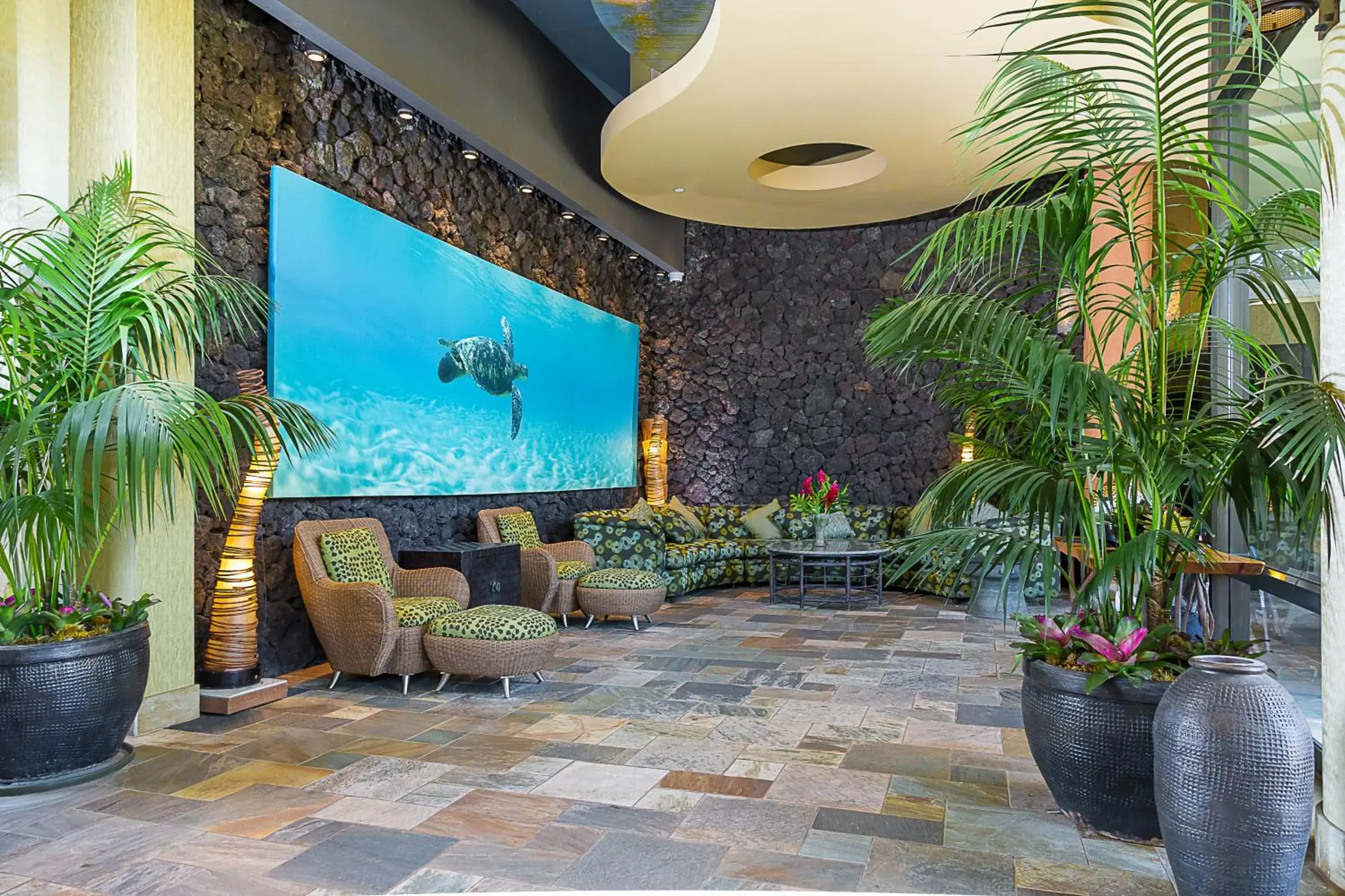 Lobby or reception in Mana Kai Maui - Official Onsite Rental Company Lobby or reception in Mana Kai Maui - Official Onsite Rental Company
