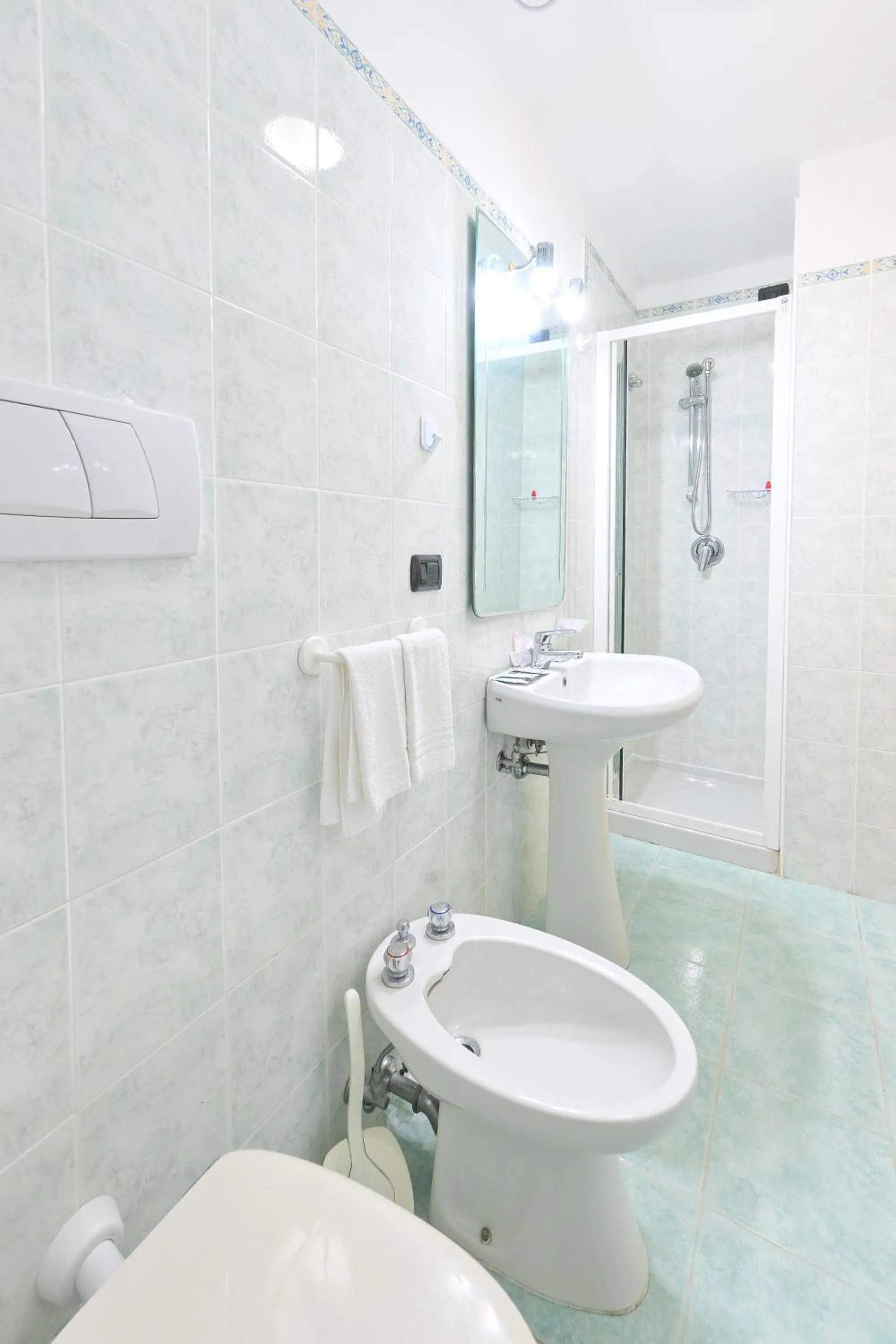 Shower in Hotel Villa Paradiso